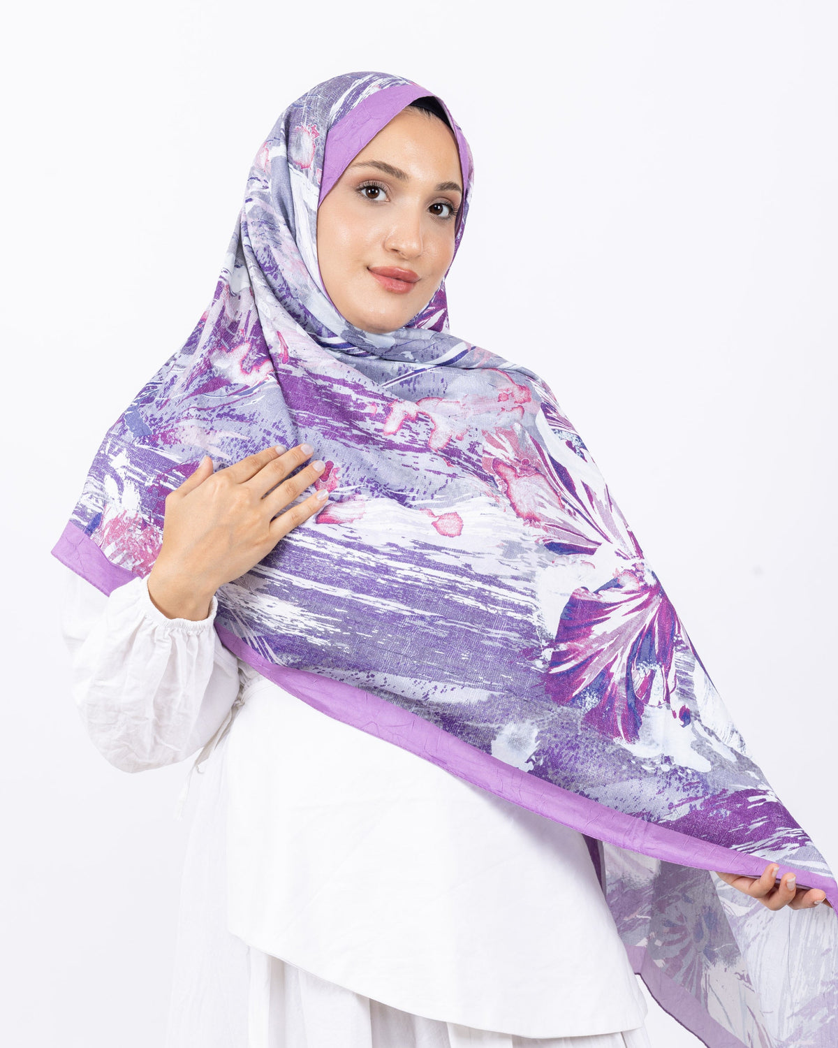 Mikro Bambu Kraş Şal D020 Lila, çiçekli desenli, 75 × 185 cm şal – görsel 3