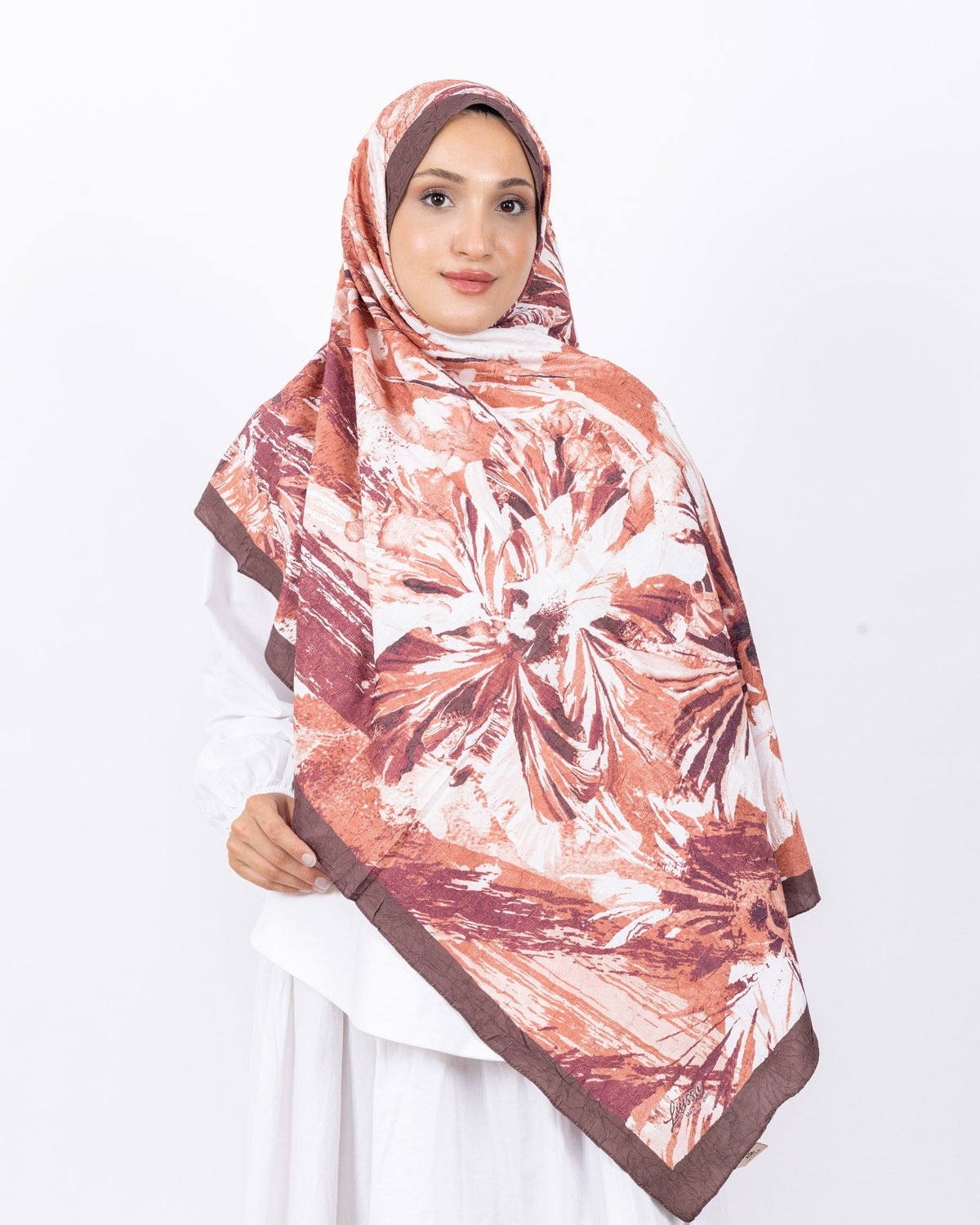 Mikro Bambu Kraş Şal D020 Kahverengi, çiçekli desenli, 75 × 185 cm şal – görsel 1