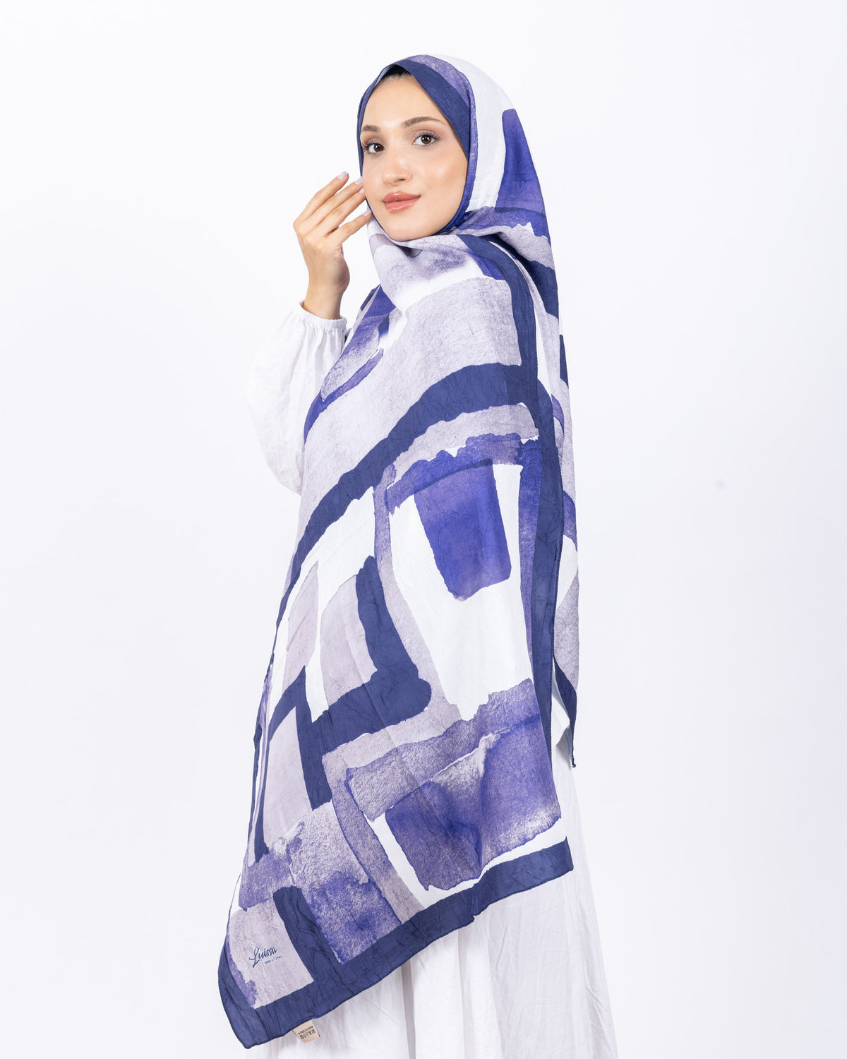 Mikro Bambu Kraş Şal D026 Lacivert-Beyaz, 75 × 185 cm şal – görsel 3