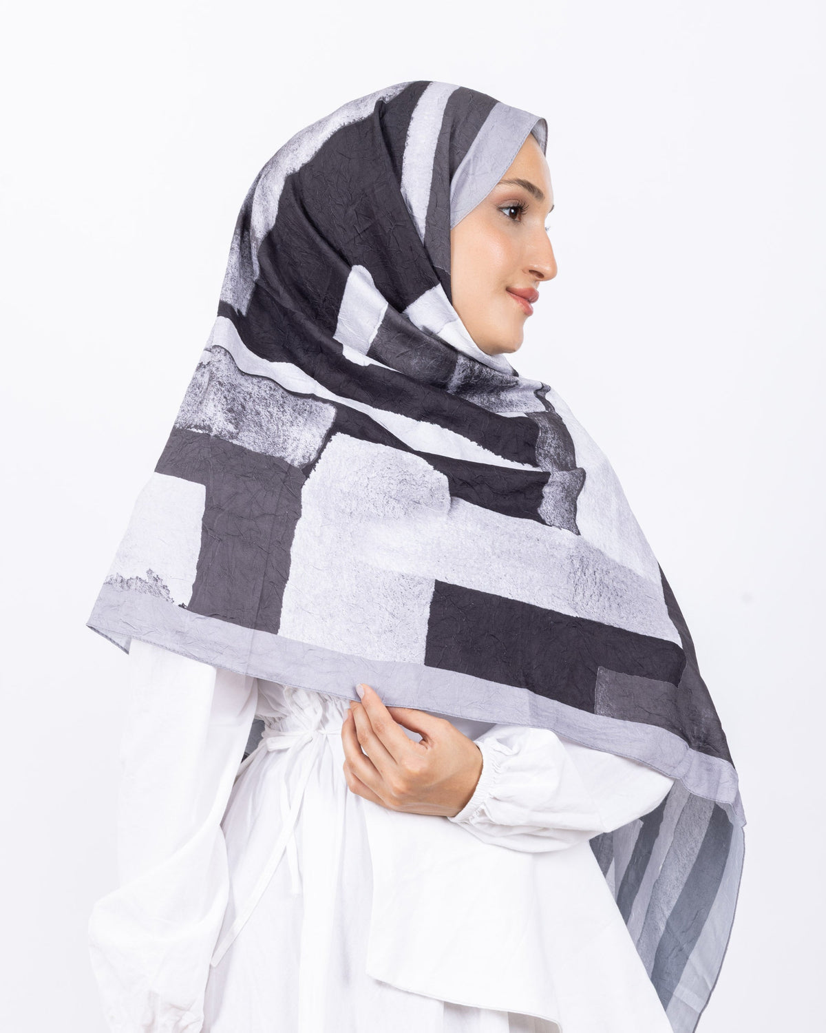 Mikro Bambu Kraş Şal D026 Gri-Siyah, 75 × 185 cm şal – görsel 3
