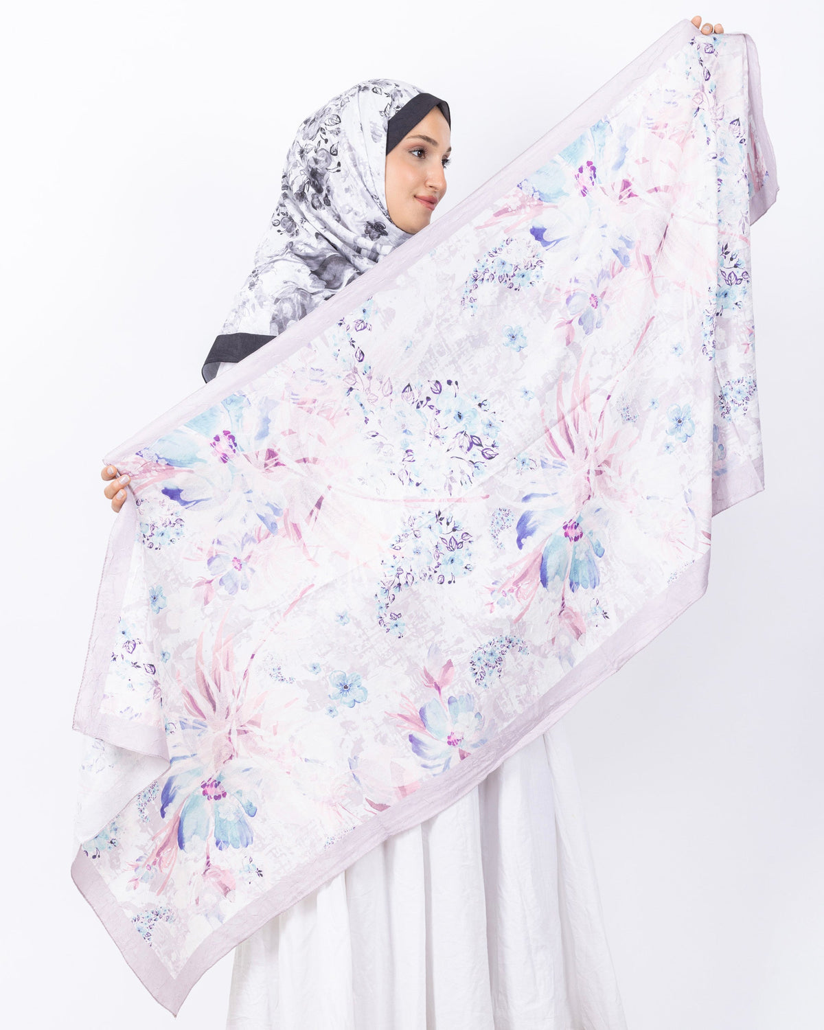 Mikro Bambu Kraş Şal D029 Siyah-Gri, çiçekli desenli, 75 × 185 cm şal – görsel 5