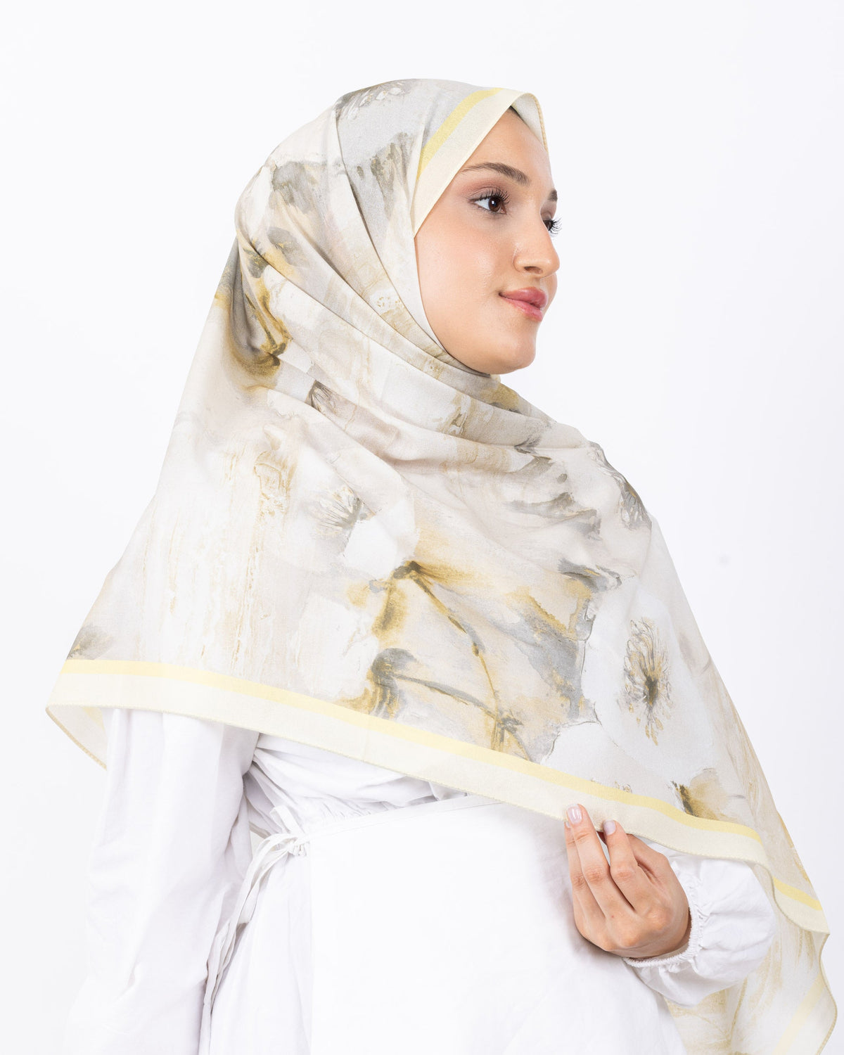 Fransız İpeği D018 Sarı, çiçekli desenli, 75 × 185 cm şal – görsel 3