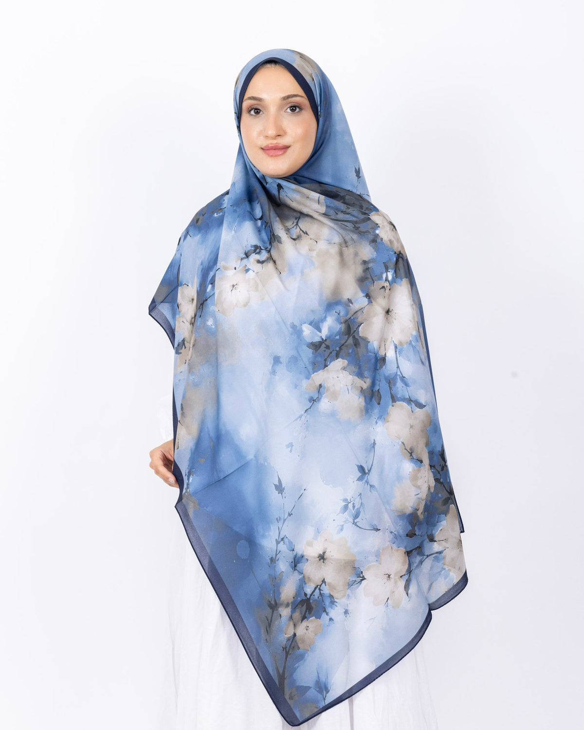 Fransız İpeği D017 Lacivert, çiçekli desenli, 75 × 185 cm şal – görsel 2