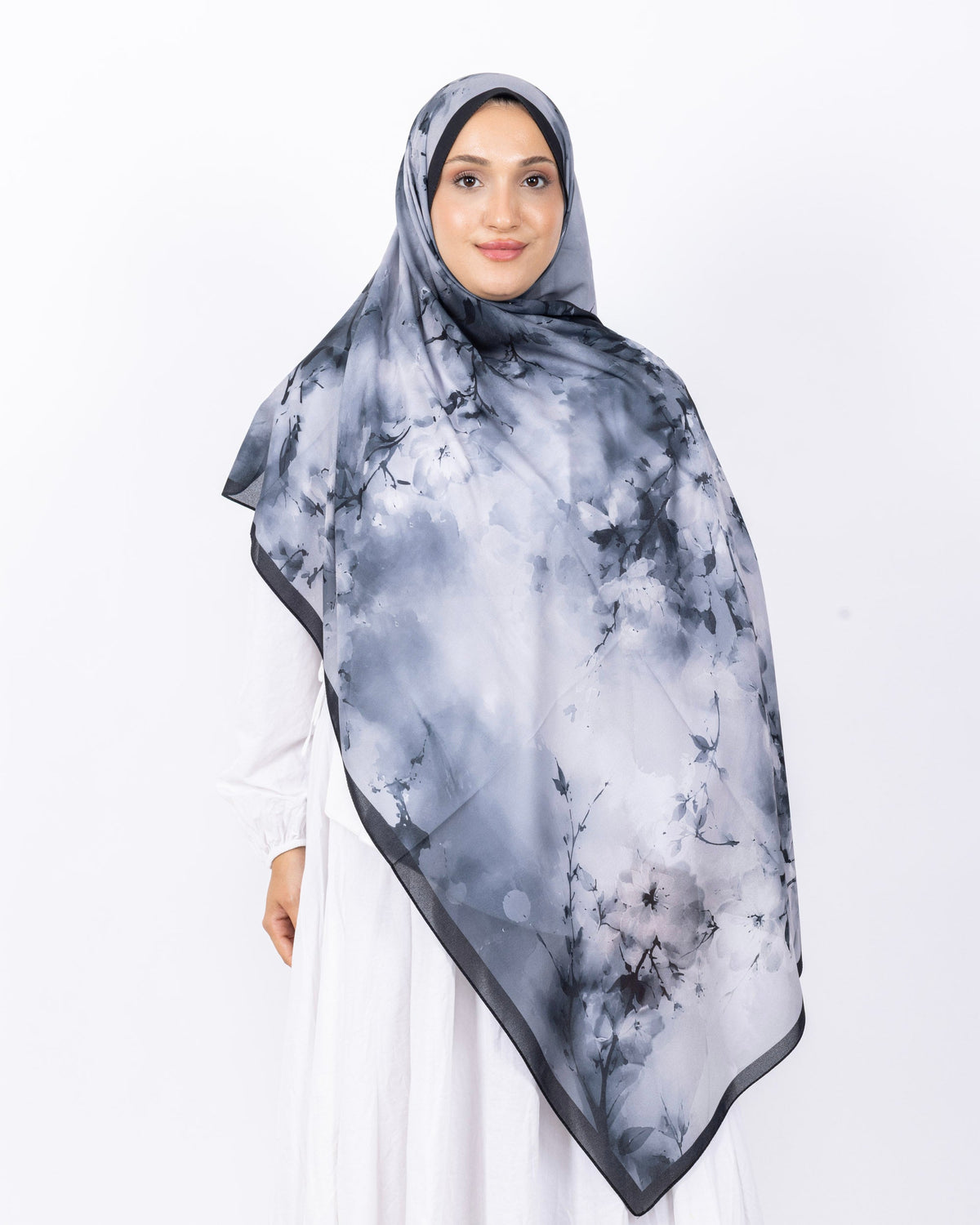 Fransız İpeği D017 Siyah-Gri, çiçekli desenli, 75 × 185 cm şal – görsel 2