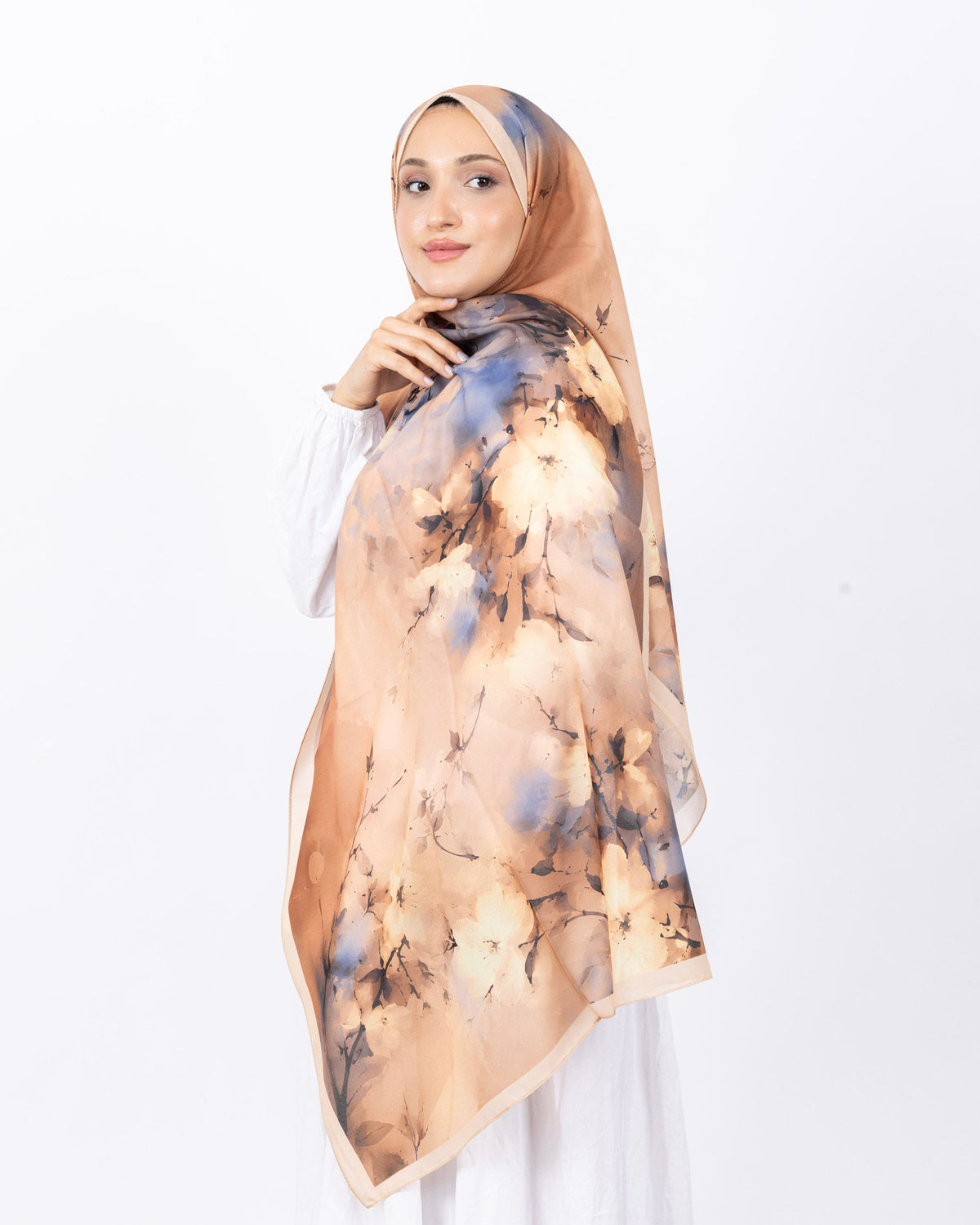 Fransız İpeği D017 Somon, çiçekli desenli, 75 × 185 cm şal – görsel 3