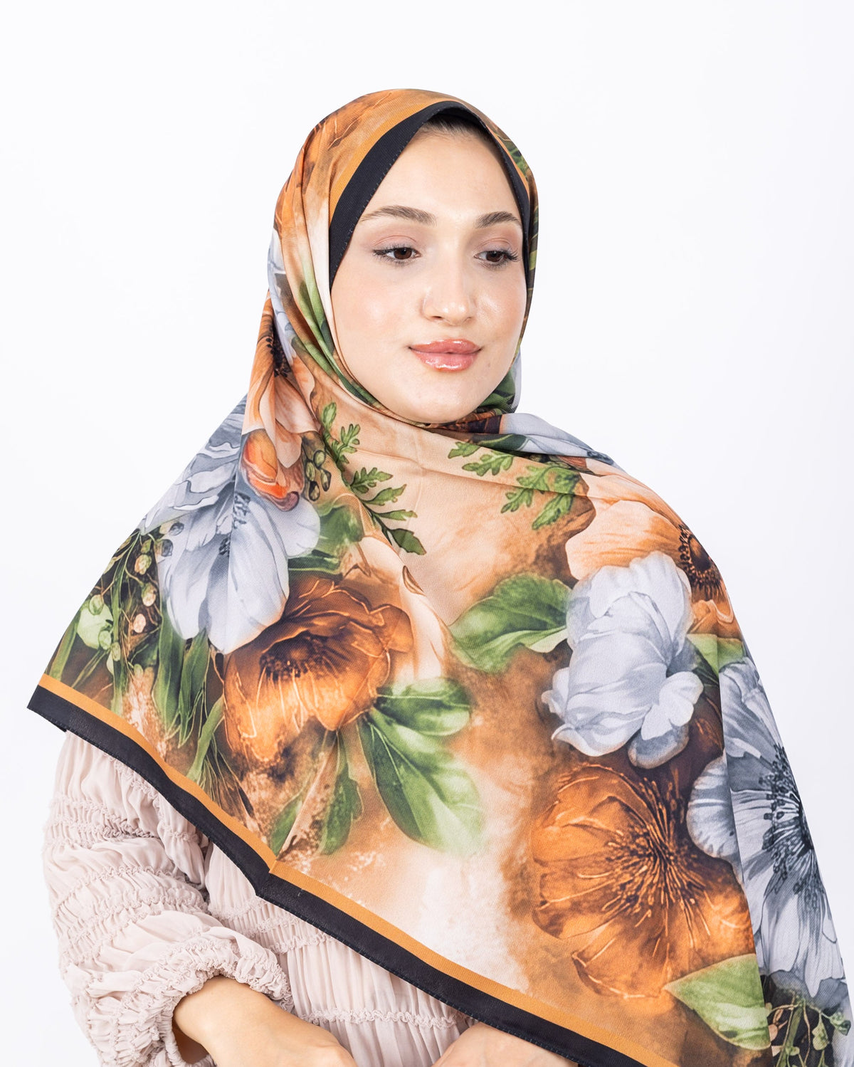 Mikro Soft Şal D006 Siyah, çiçekli desenli, 75 × 185 cm şal – görsel 3