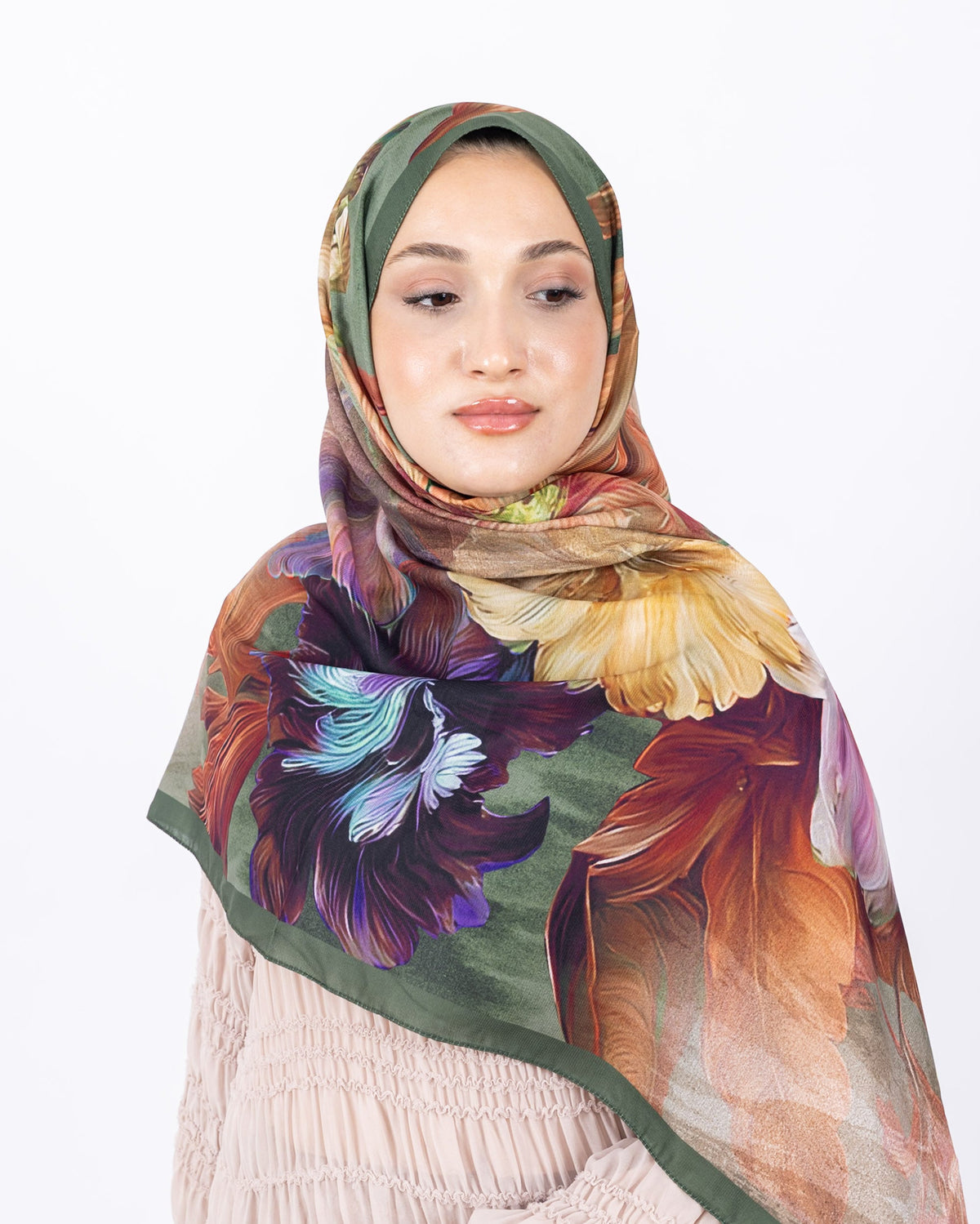 Mikro Soft Şal D003 Haki Yeşili, çiçekli desenli, 75 × 185 cm şal – görsel 3