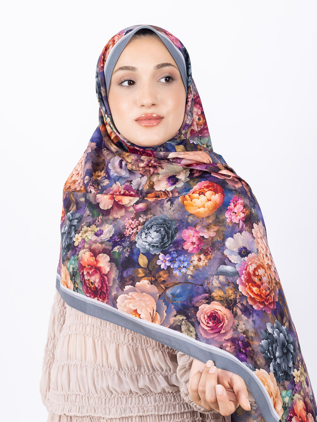 Mikro Soft Şal D001 Gri, çiçekli desenli, 75 × 185 cm şal – görsel 4