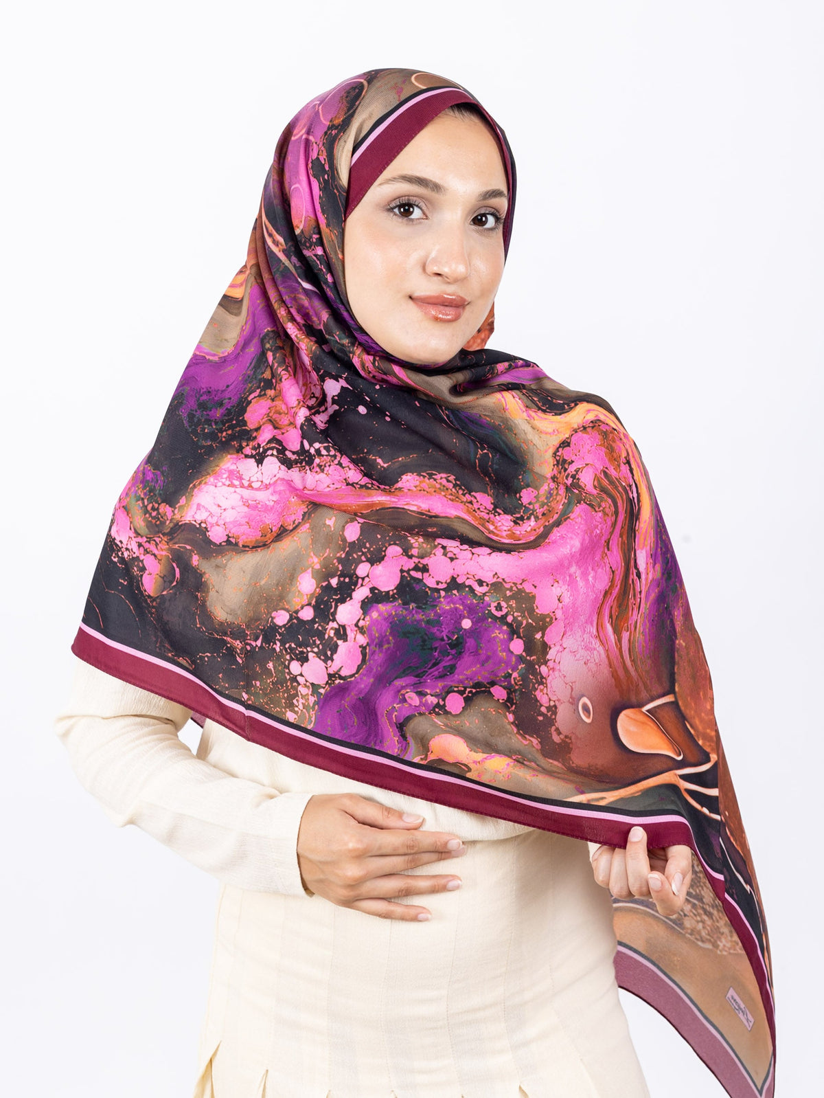 Mikro Soft Şal D010 Mürdüm, çiçekli desenli, 75 × 185 cm şal – görsel 3