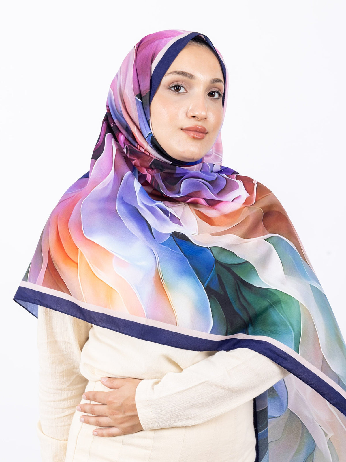 Mikro Soft Şal D007 Lacivert, çiçekli desenli, 75 × 185 cm şal – görsel 3