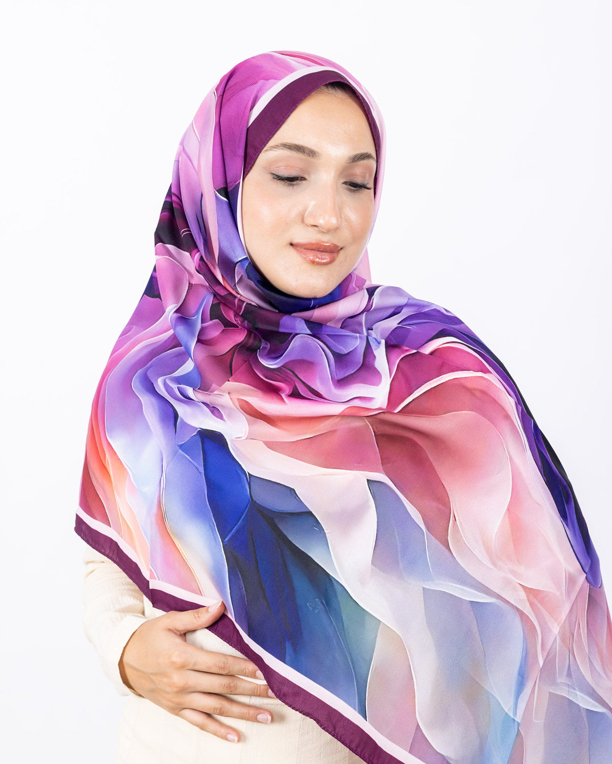 Mikro Soft Şal D007 Mürdüm, çiçekli desenli, 75 × 185 cm şal – görsel 1