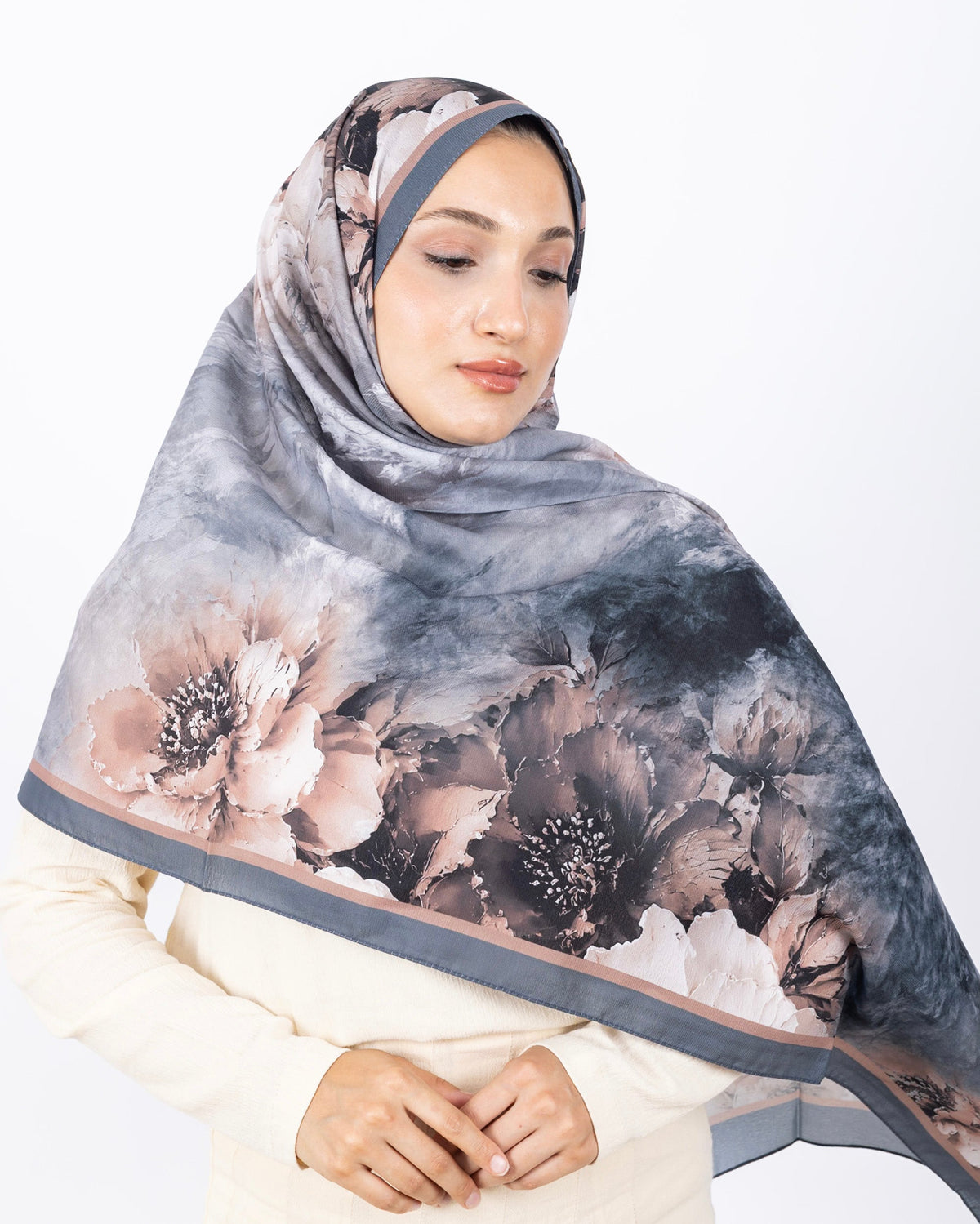 Mikro Soft Şal D005 Gri, çiçekli desenli, 75 × 185 cm şal – görsel 1