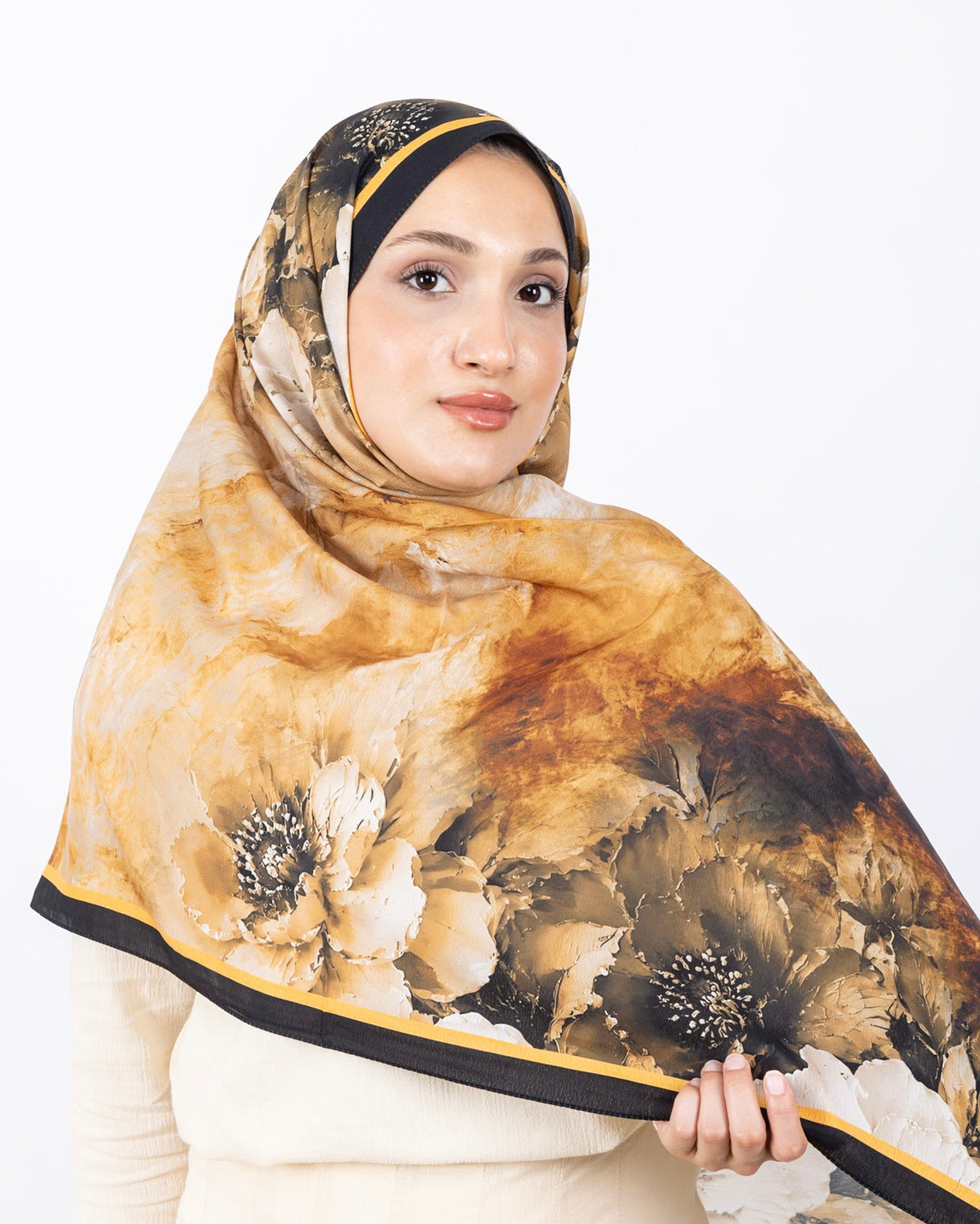 Mikro Soft Şal D005 Siyah-Kahve, çiçekli desenli, 75 × 185 cm şal – görsel 3