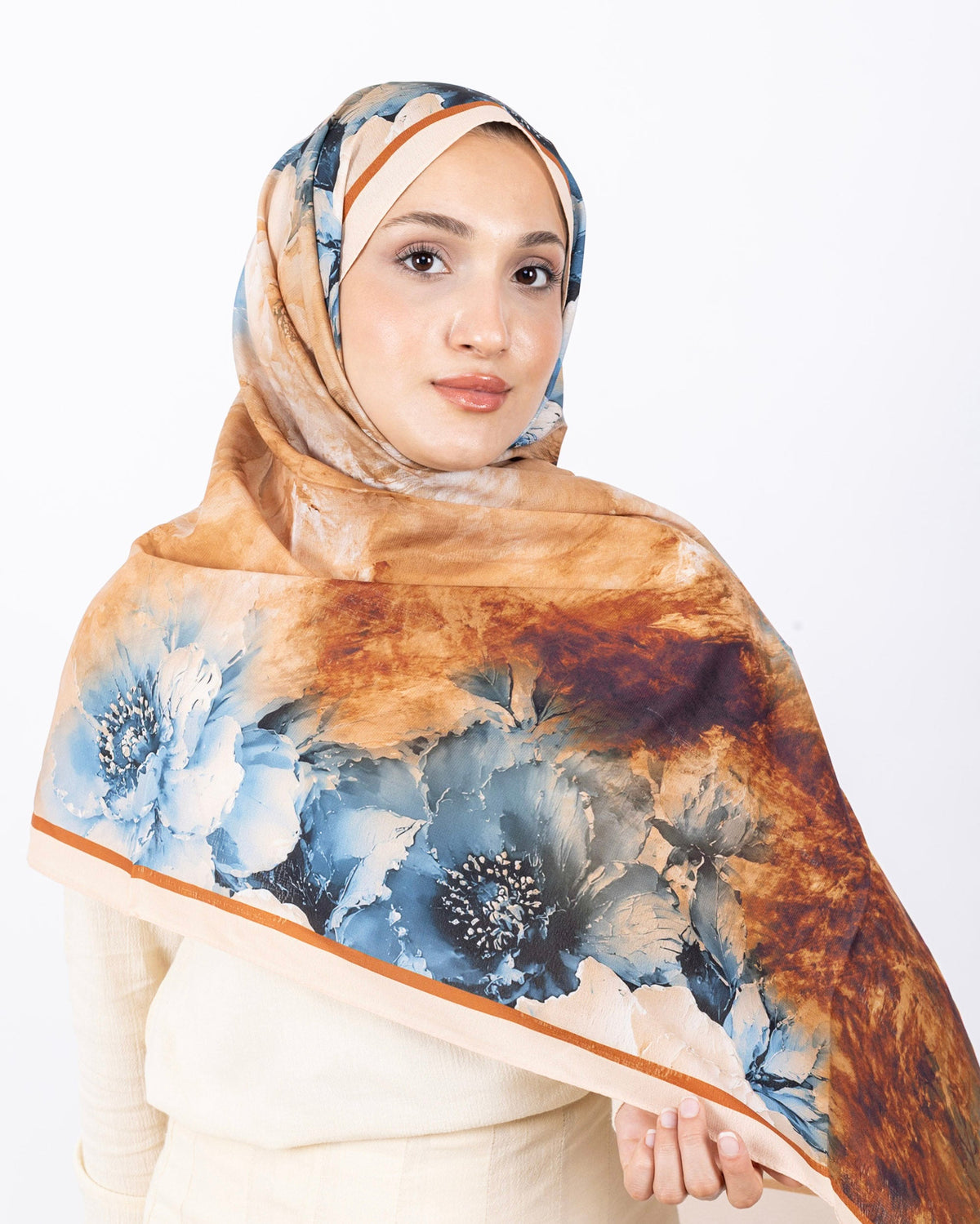 Mikro Soft Şal D005 Taş Rengi, çiçekli desenli, 75 × 185 cm şal – görsel 3