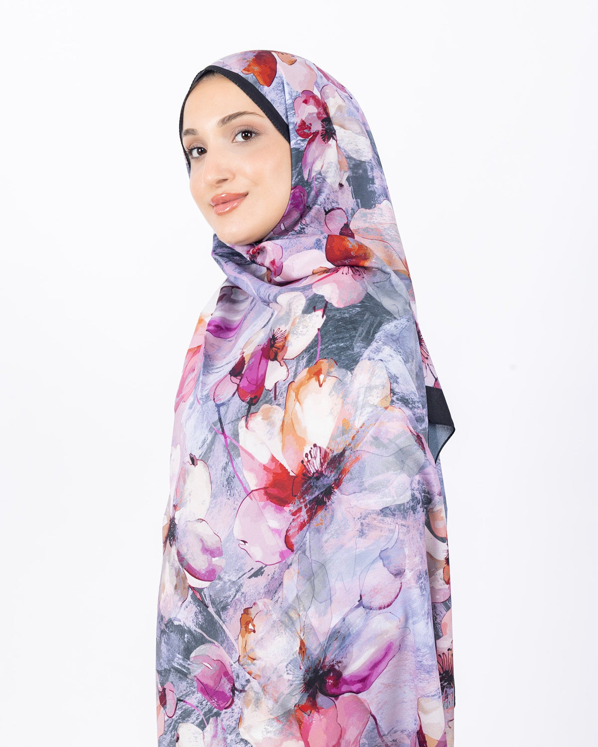 Mikro Soft Şal D015 Siyah-Gri, çiçekli desenli, 75 × 185 cm şal – görsel 1