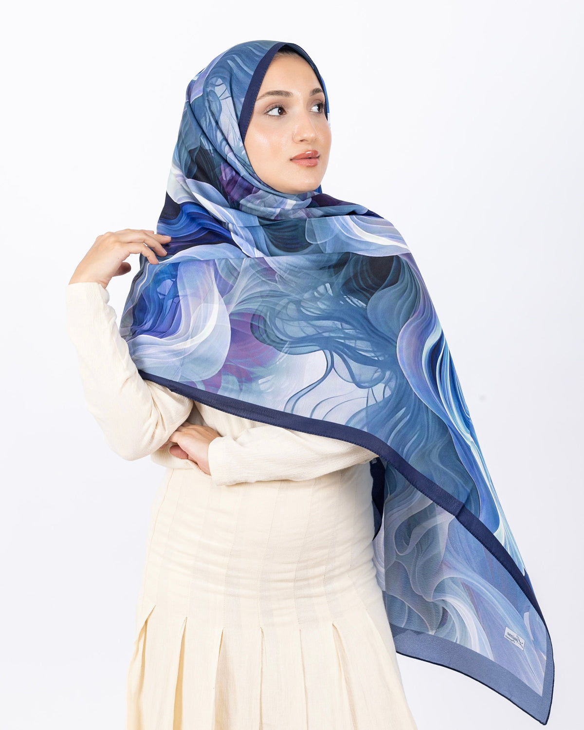 Mikro Soft Şal D012 Lacivert, çiçekli desenli, 75 × 185 cm şal – görsel 3