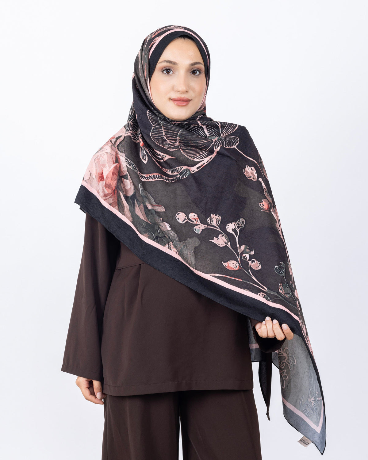 Mikro Bambu Kraş Şal D025 Siyah-Pembe, çiçekli desenli, 75 × 185 cm şal – görsel 1