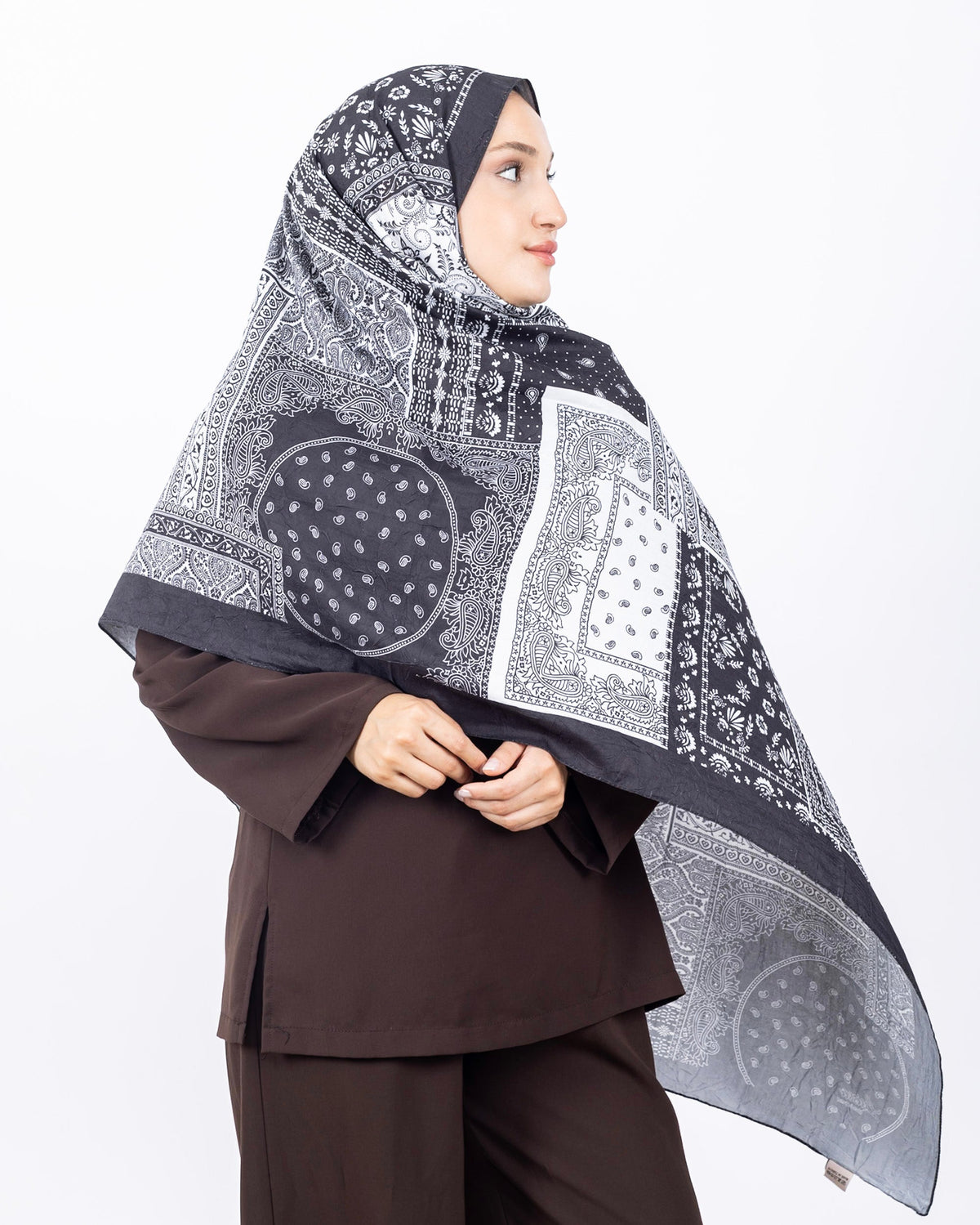 Mikro Bambu Kraş Şal D034 Siyah, 75 × 185 cm şal – görsel 4