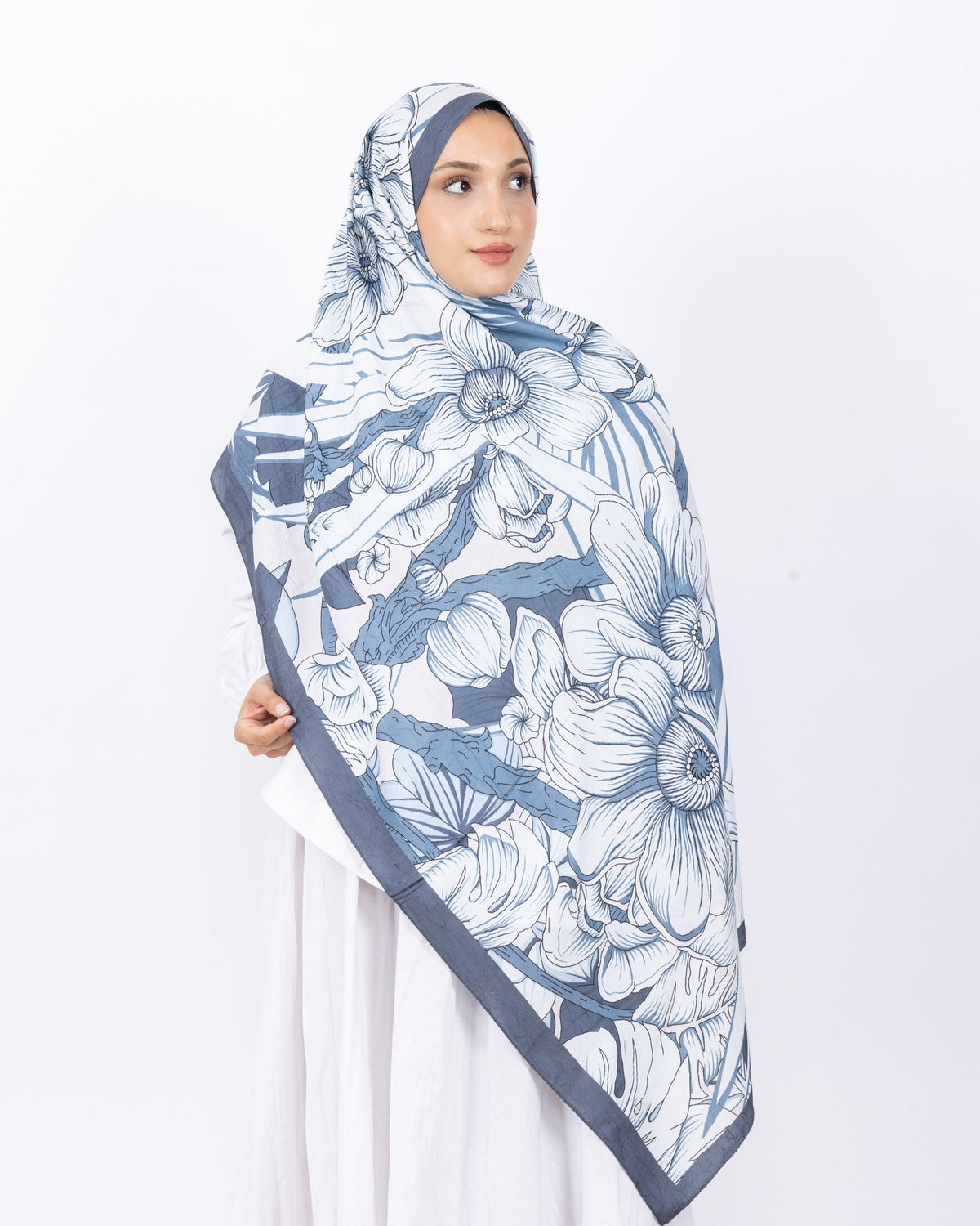 Mikro Bambu Kraş Şal D024 Koyu Gri, çiçekli desenli, 75 × 185 cm şal – görsel 1