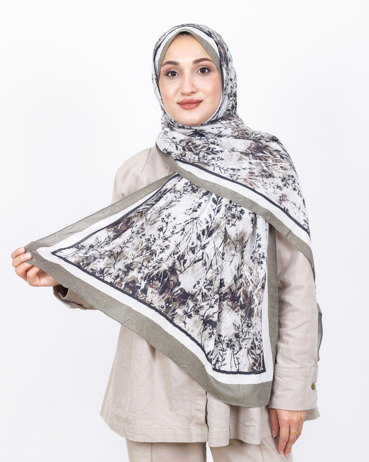 Soft Bambu Kraş Şal D037 Haki Yeşili, 75 × 185 cm şal – görsel 2
