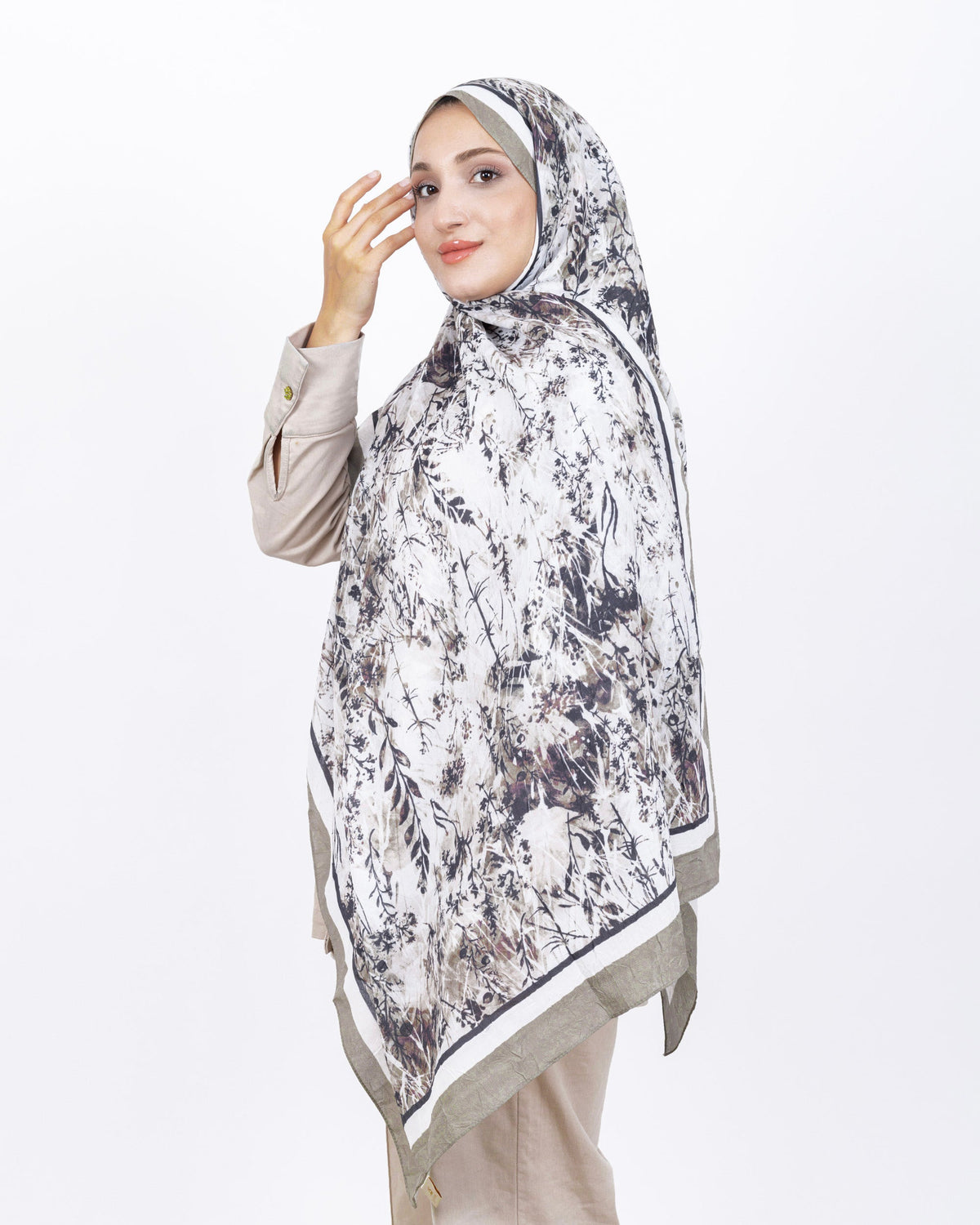 Soft Bambu Kraş Şal D037 Haki Yeşili, 75 × 185 cm şal – görsel 3