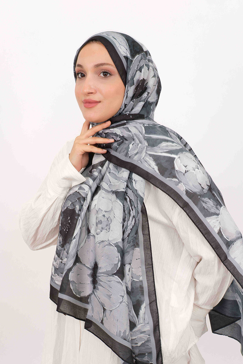 Soft Şal D060 Siyah, çiçekli desenli, 75 × 185 cm şal – görsel 1