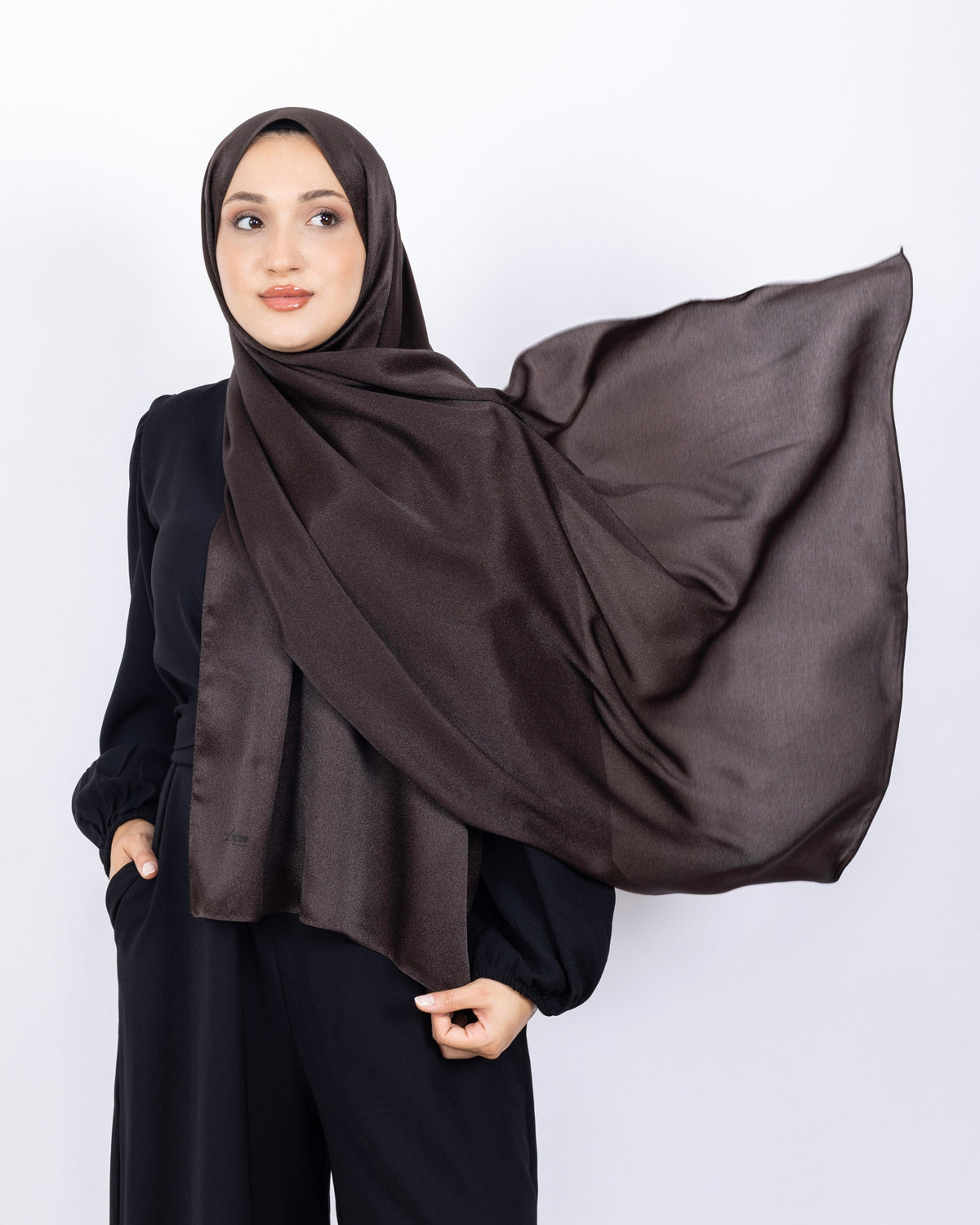 Düz Kristal Şal D019 Acı Kahve, düz desenli, 75 × 185 cm şal – görsel 1