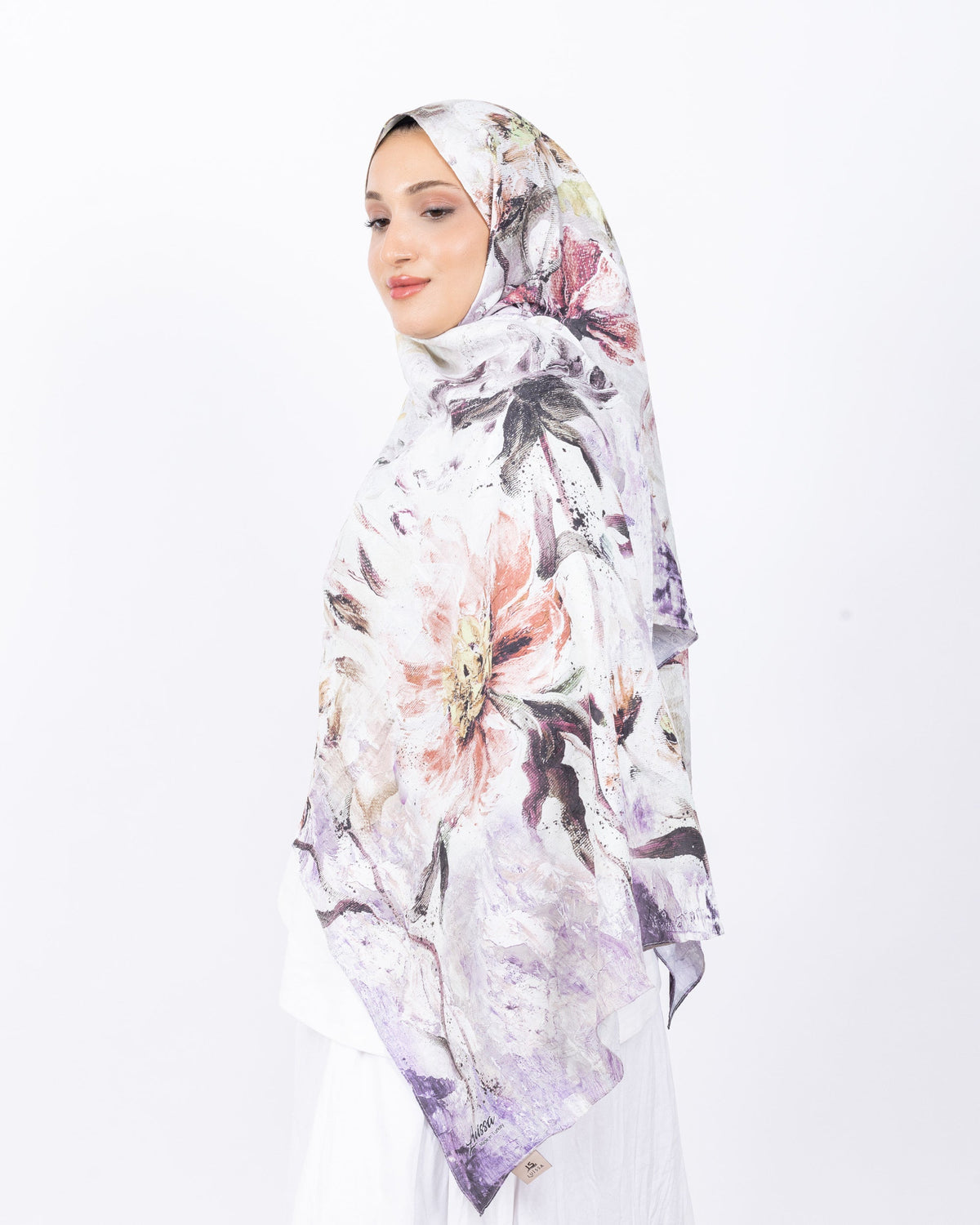 Mikro Bambu Kraş Şal D032 Beyaz-Lila, çiçekli desenli, 75 × 185 cm şal – görsel 1