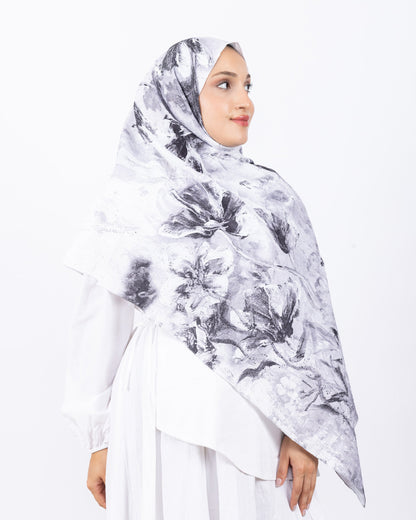 Mikro Bambu Kraş Şal D032 Beyaz-Gri, çiçekli desenli, 75 × 185 cm şal – görsel 3