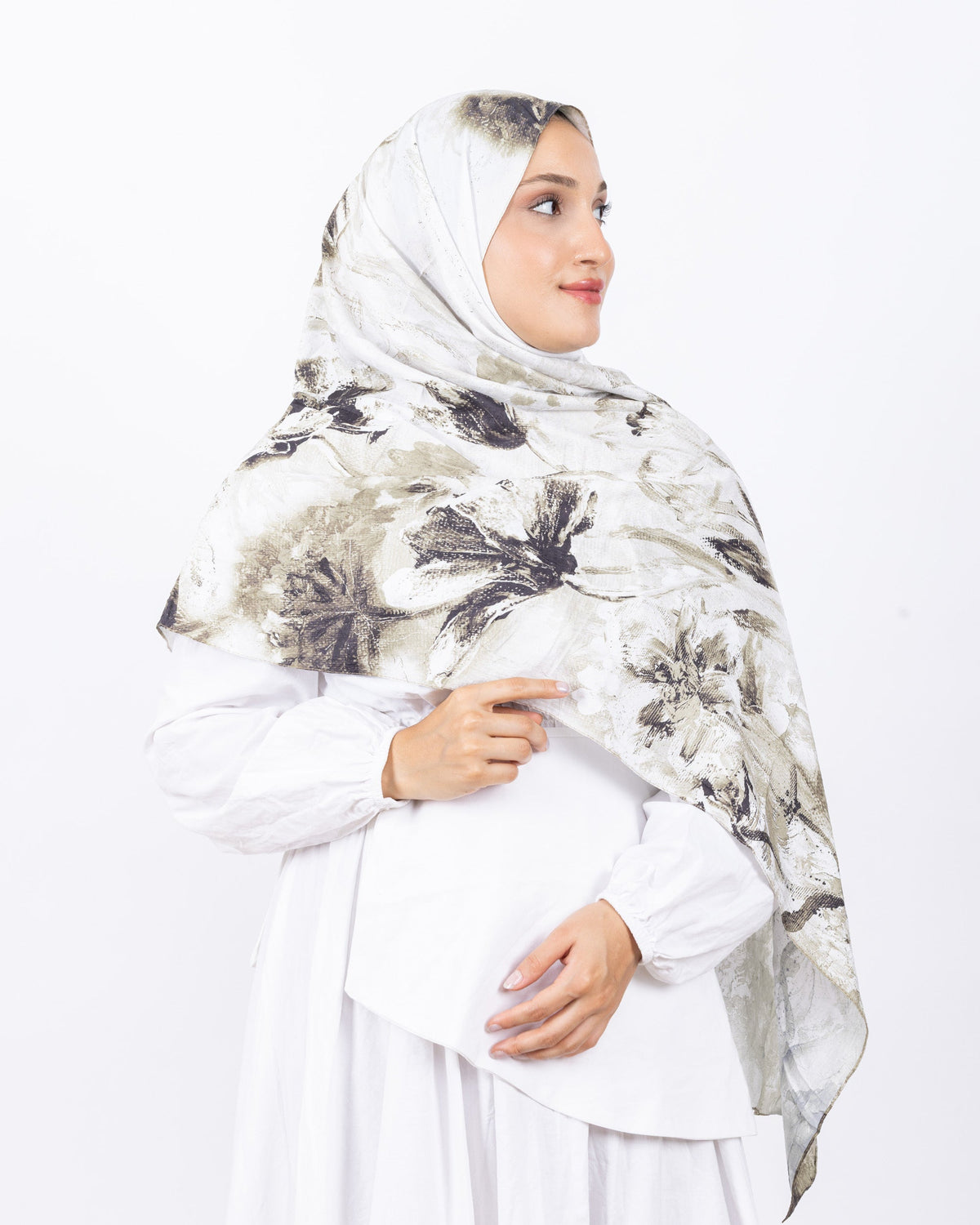 Mikro Bambu Kraş Şal D032 Haki-Beyaz, çiçekli desenli, 75 × 185 cm şal – görsel 3