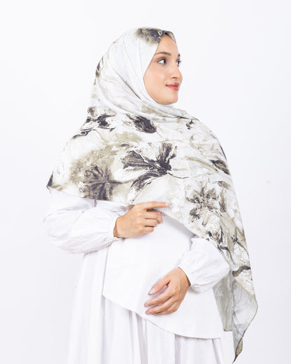 Mikro Bambu Kraş Şal D032 Haki-Beyaz, çiçekli desenli, 75 × 185 cm şal – görsel 3