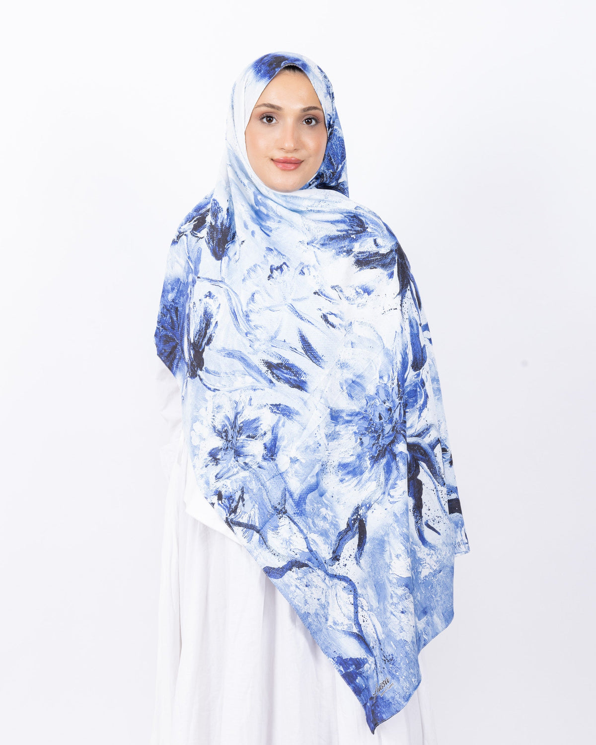 Mikro Bambu Kraş Şal D032 Lacivert-Beyaz, çiçekli desenli, 75 × 185 cm şal – görsel 2