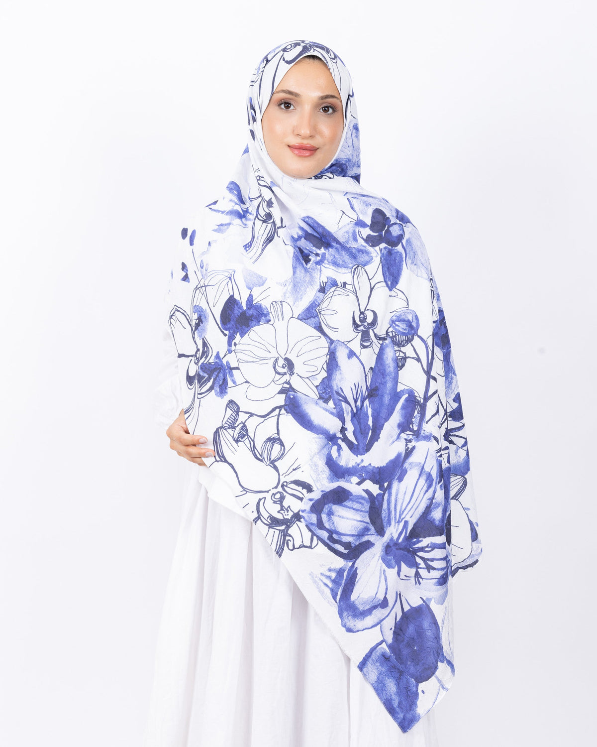 Mikro Bambu Kraş Şal D031 Lacivert, çiçekli desenli, 75 × 185 cm şal – görsel 2