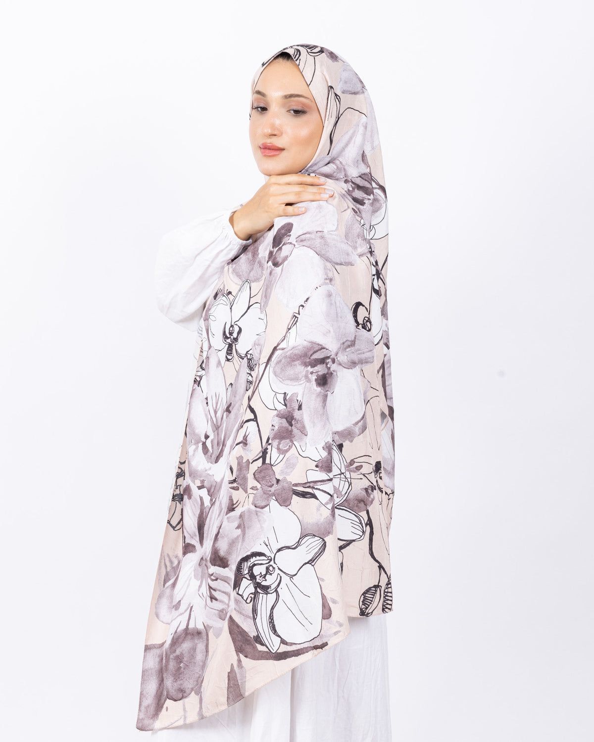 Mikro Bambu Kraş Şal D031 Bej, çiçekli desenli, 75 × 185 cm şal – görsel 2