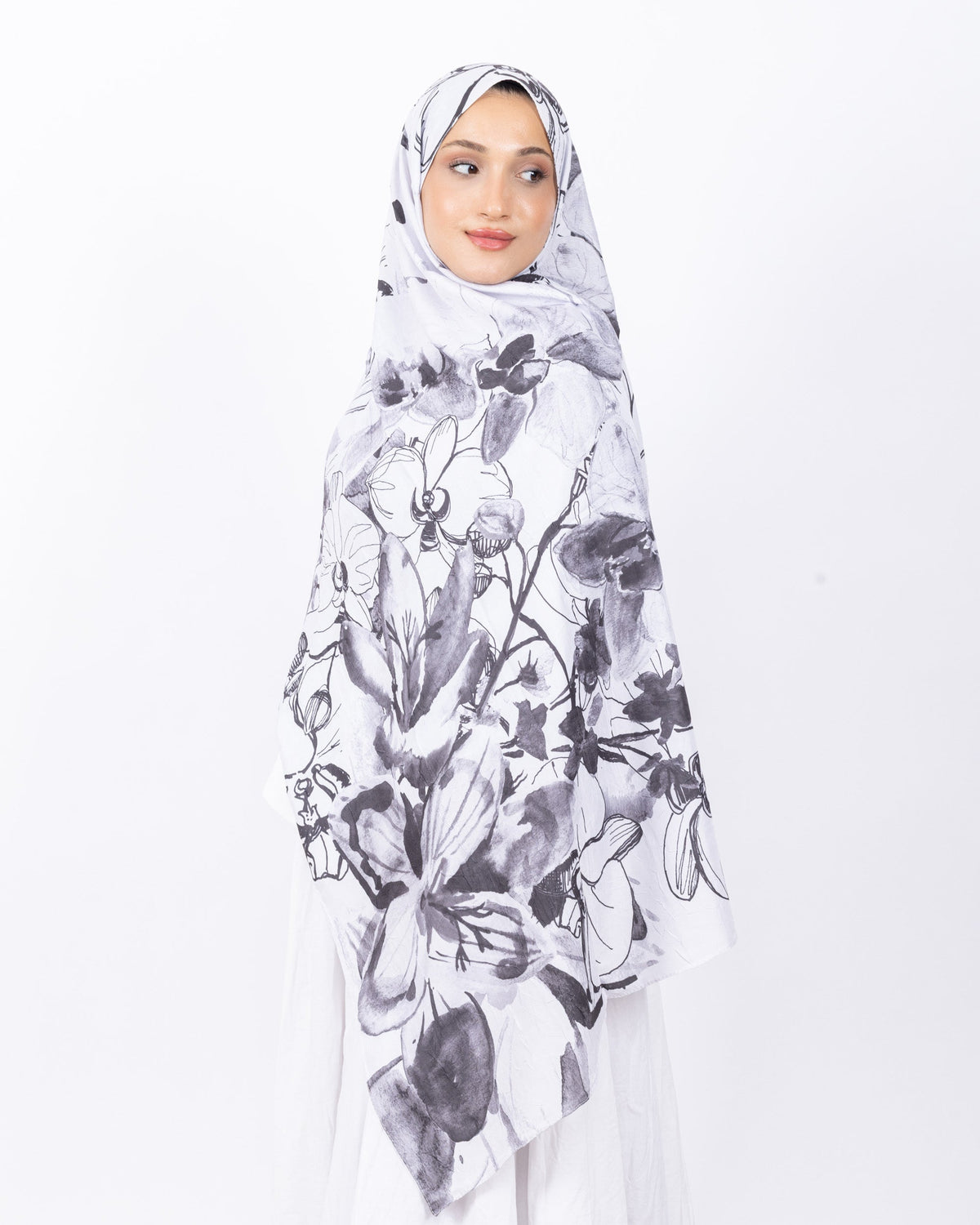 Mikro Bambu Kraş Şal D031 Beyaz-Gri, çiçekli desenli, 75 × 185 cm şal – görsel 3