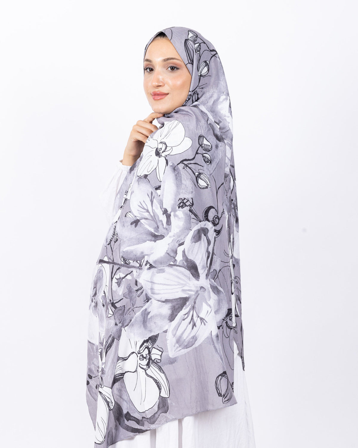 Mikro Bambu Kraş Şal D031 Vizon Beyaz, çiçekli desenli, 75 × 185 cm şal – görsel 3