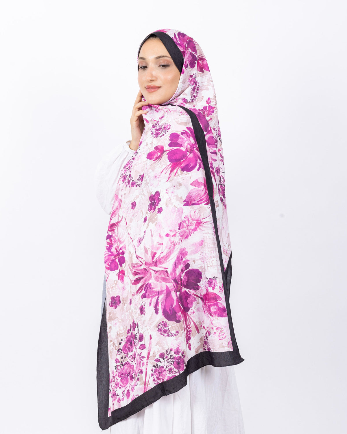 Mikro Bambu Kraş Şal D029 Siyah-Fuşya, çiçekli desenli, 75 × 185 cm şal – görsel 2
