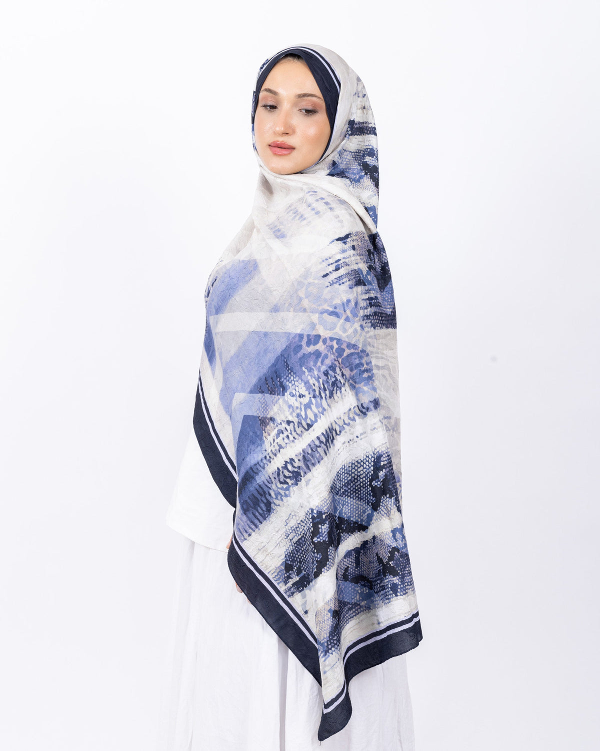Mikro Bambu Kraş Şal D030 Lacivert, 75 × 185 cm şal – görsel 1