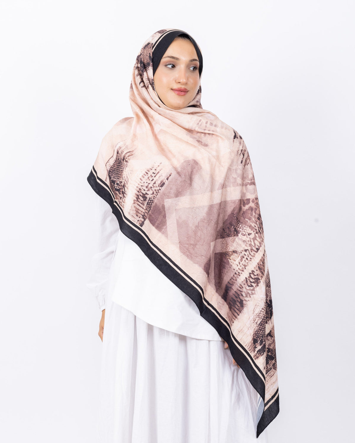 Mikro Bambu Kraş Şal D030 Siyah-Bej, 75 × 185 cm şal – görsel 2