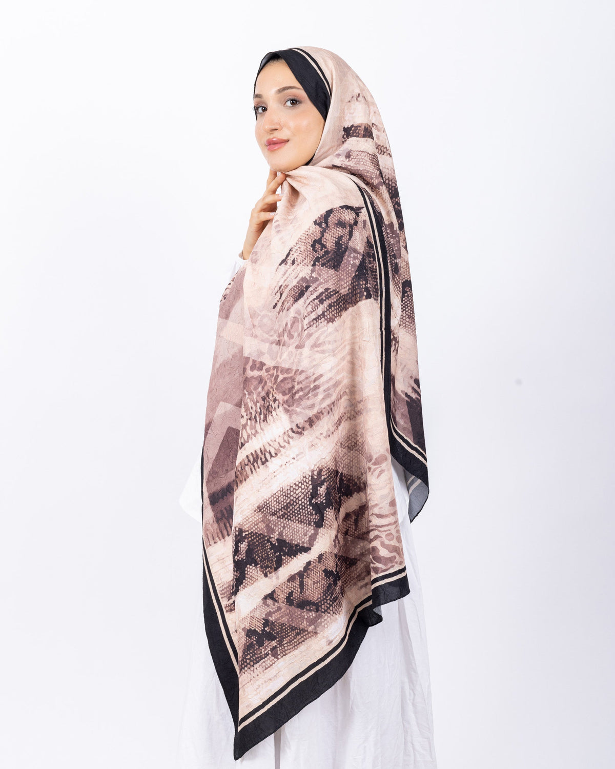 Mikro Bambu Kraş Şal D030 Siyah-Bej, 75 × 185 cm şal – görsel 1