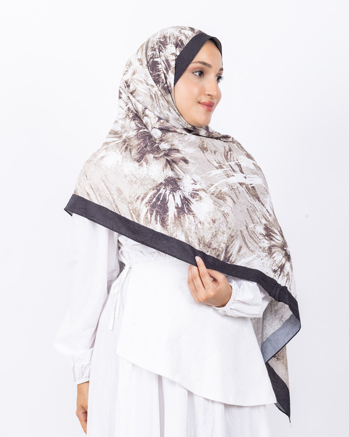 Mikro Bambu Kraş Şal D027 Acı Kahve, çiçekli desenli, 75 × 185 cm şal – görsel 3