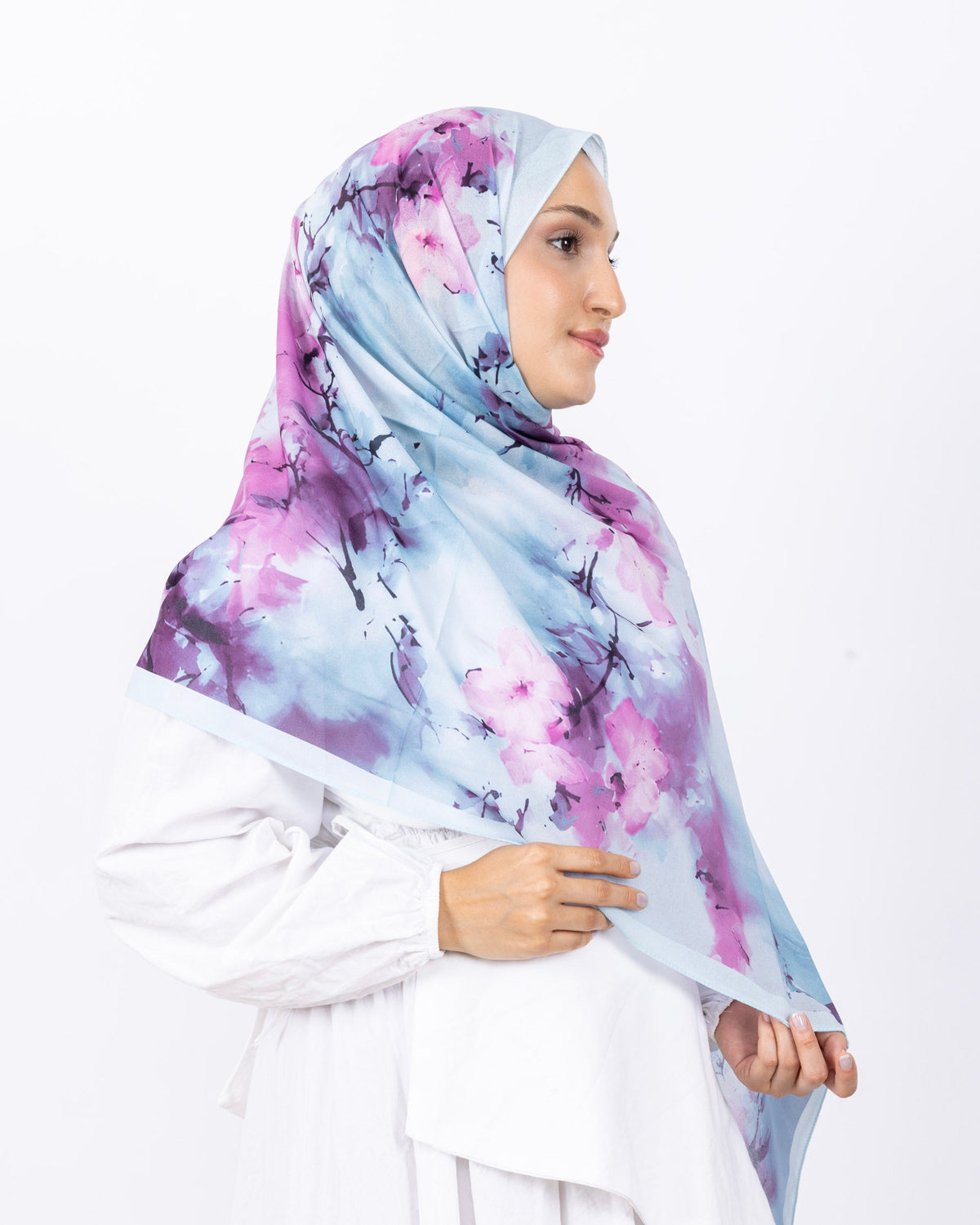 Fransız İpeği D017 Mavi, çiçekli desenli, 75 × 185 cm şal – görsel 3