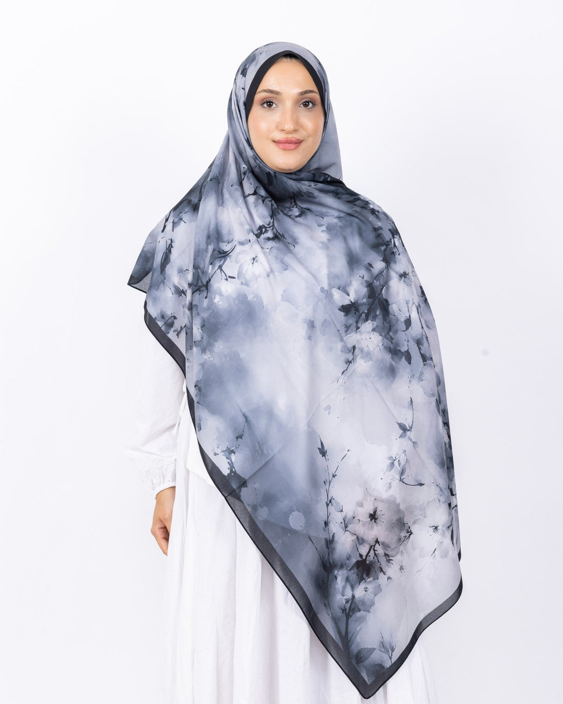 Fransız İpeği D017 Siyah-Gri, çiçekli desenli, 75 × 185 cm şal – görsel 2