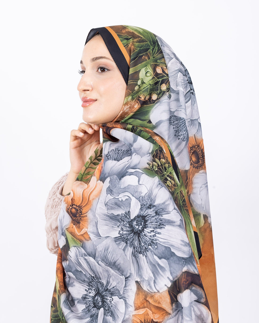 Mikro Soft Şal D006 Siyah, çiçekli desenli, 75 × 185 cm şal – görsel 2
