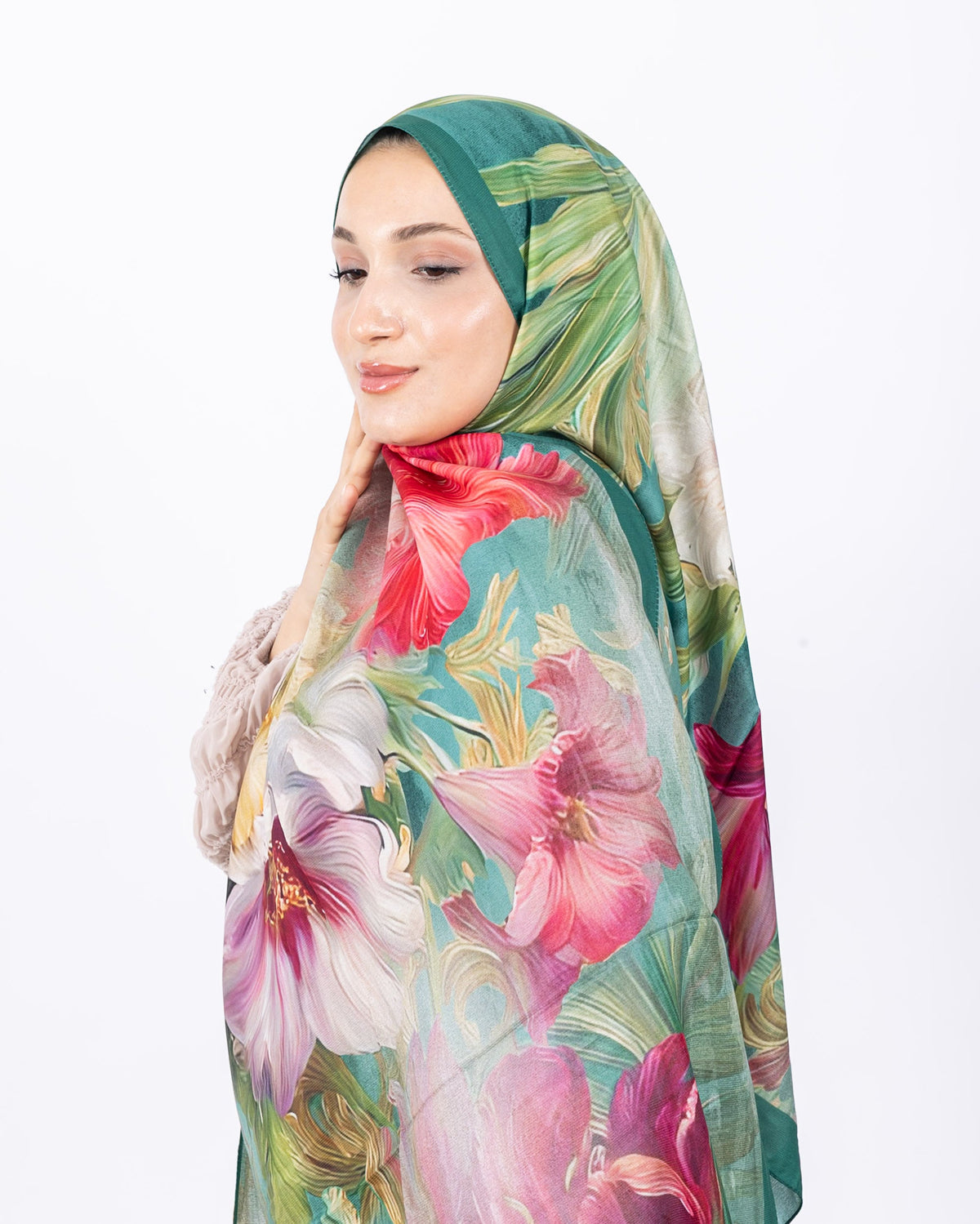 Mikro Soft Şal D003 Zümrüt Yeşili, çiçekli desenli, 75 × 185 cm şal – görsel 3
