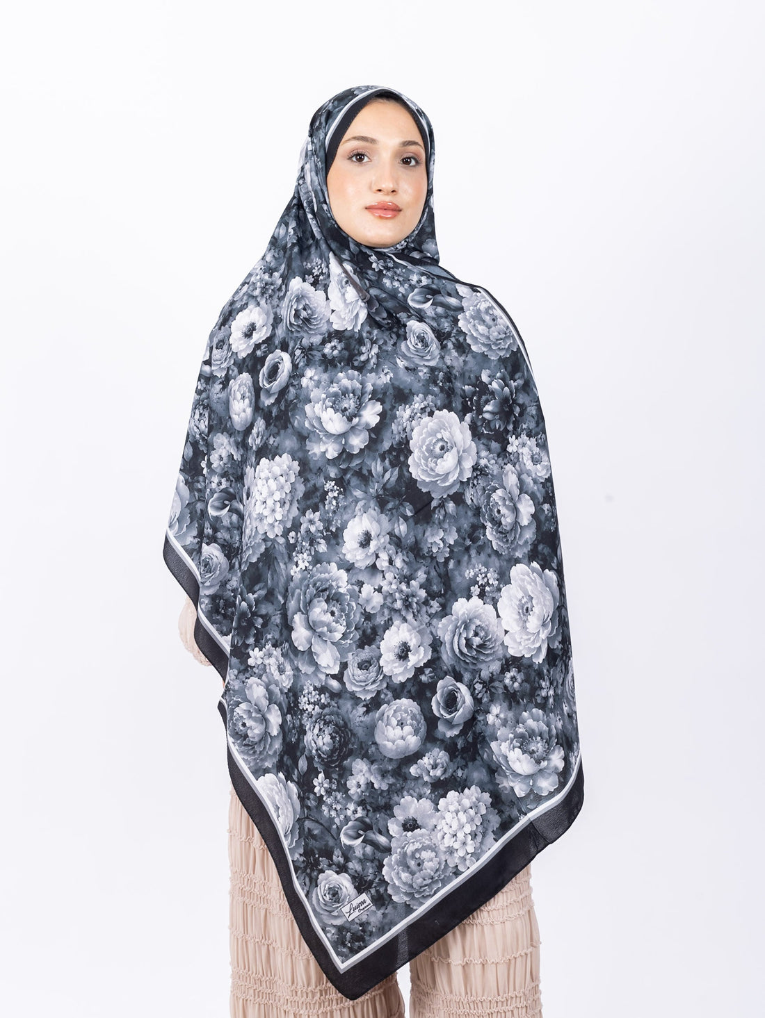 Mikro Soft Şal D001 Siyah-Gri, çiçekli desenli, 75 × 185 cm şal – görsel 2