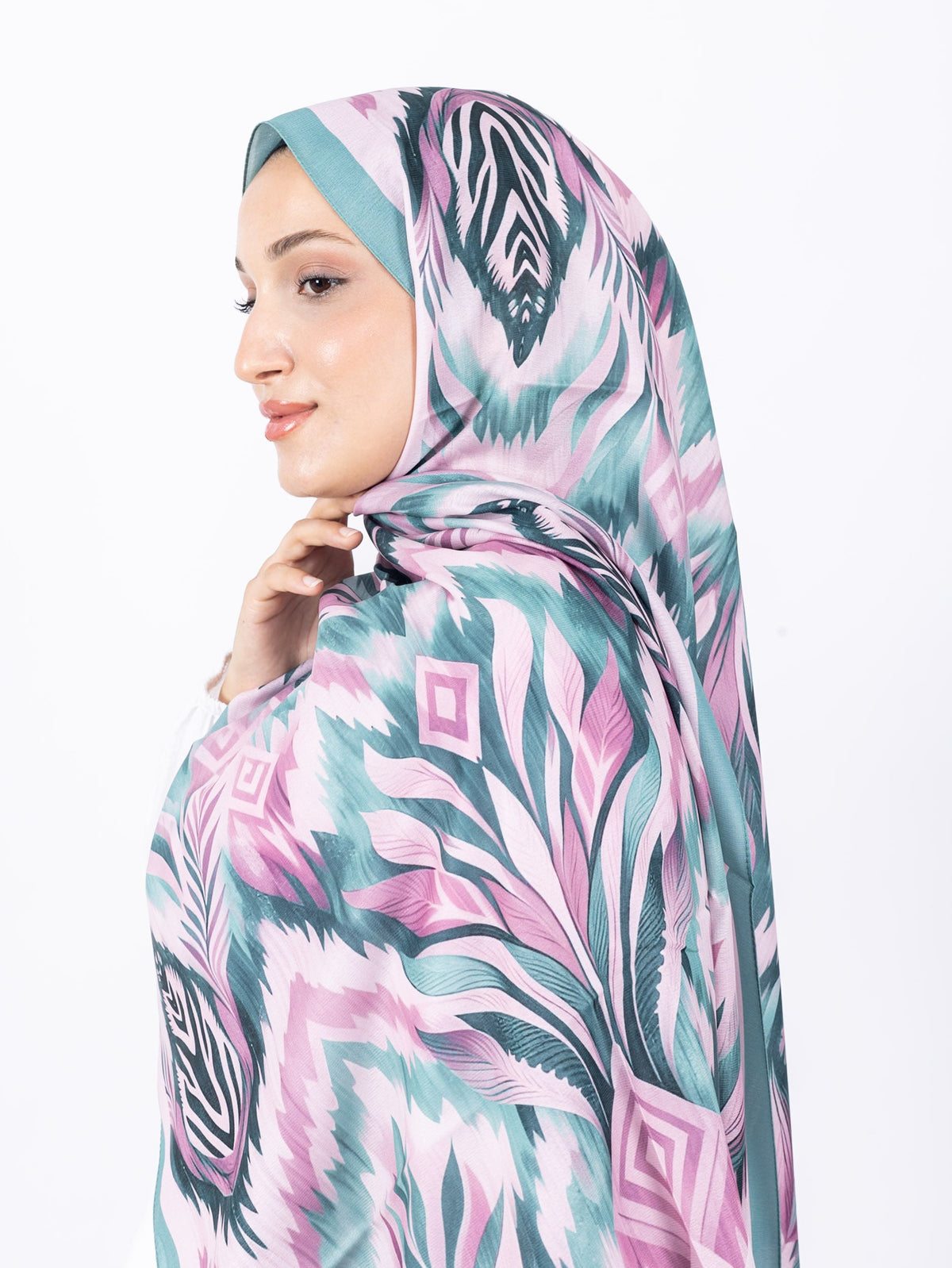Mikro Soft Şal D008 Mint Yeşili, çiçekli desenli, 75 × 185 cm şal – görsel 3