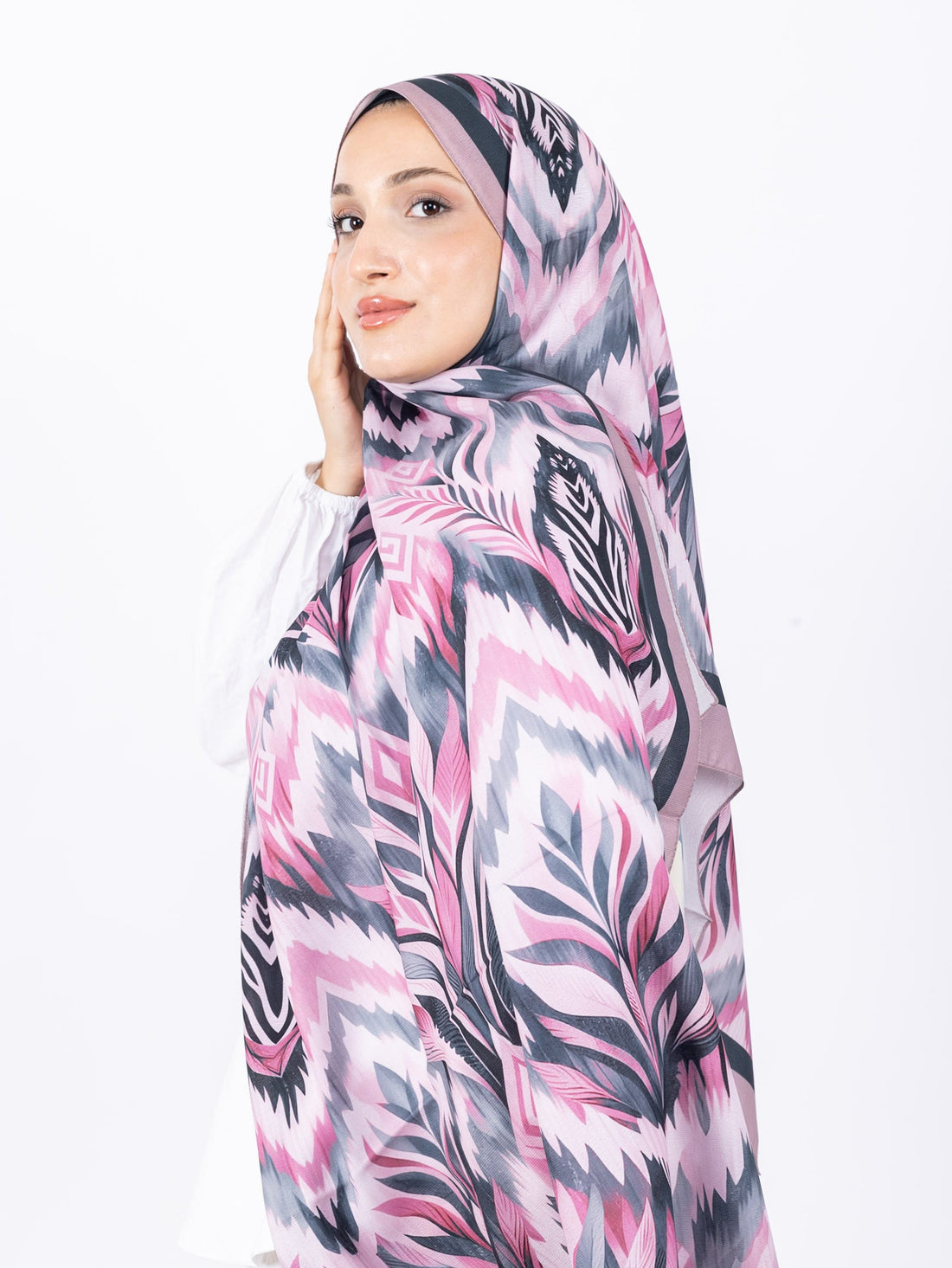 Mikro Soft Şal D008 Pudra, çiçekli desenli, 75 × 185 cm şal – görsel 2