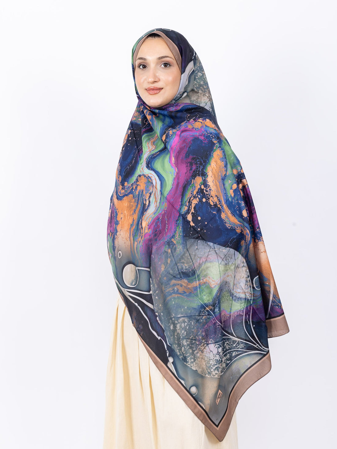 Mikro Soft Şal D010 Vizon, çiçekli desenli, 75 × 185 cm şal – görsel 2