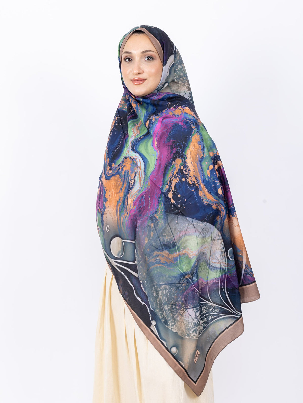 Mikro Soft Şal D010 Vizon, çiçekli desenli, 75 × 185 cm şal – görsel 2